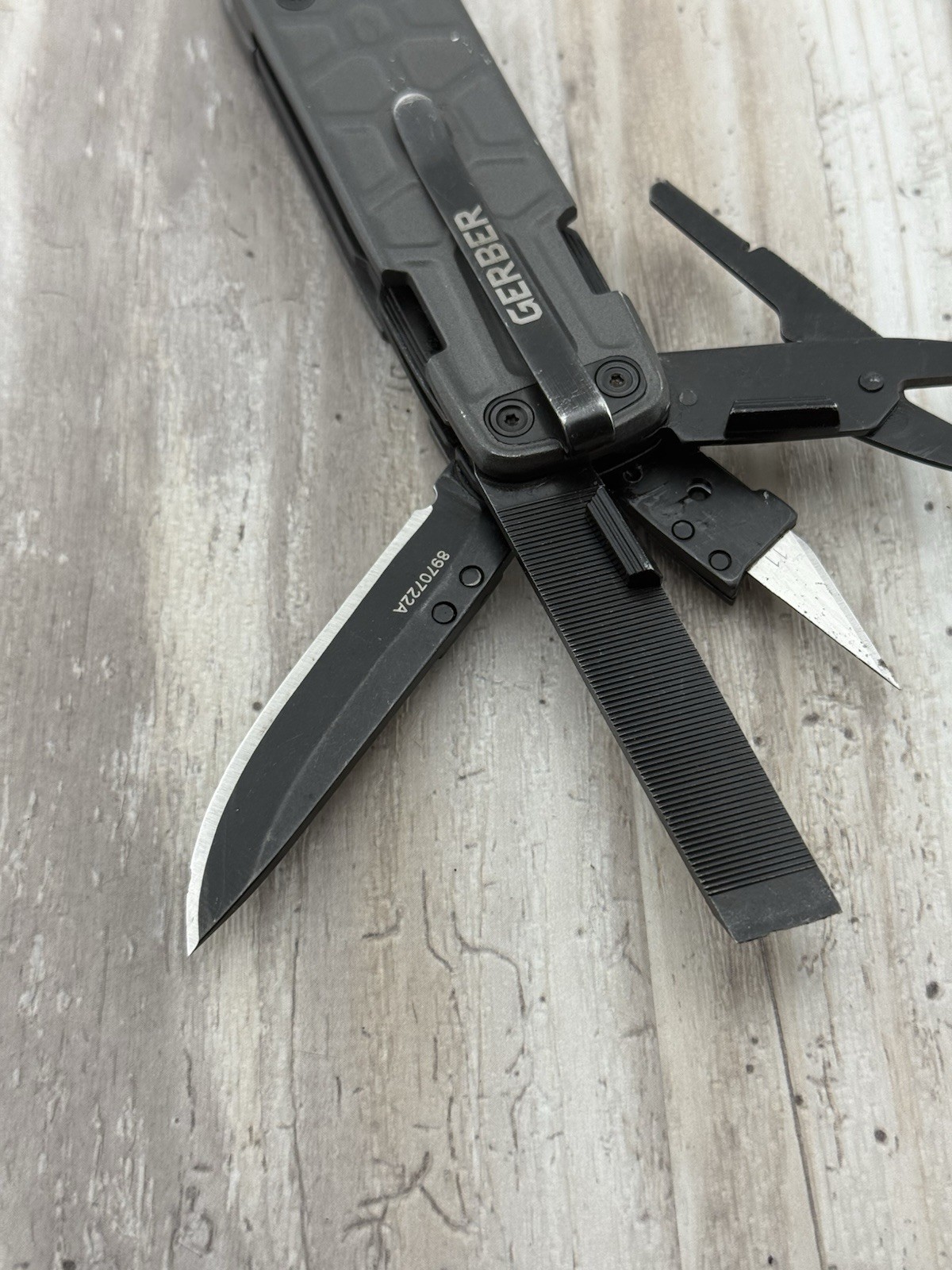 Lot of 2 : Gerber Lockdown Pry & Prybrid Utility Knife Multi-Tool Pocket Prybar