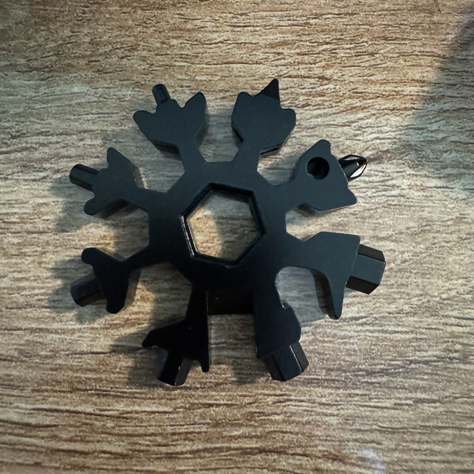 18-in-1 Snowflake Multi-Function Tool ~ Black