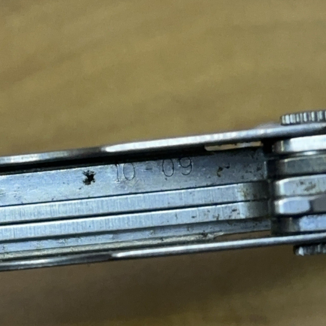 1 Leatherman Micra Stainless Mini Multitool Knife, Stainless Dated 10/09 *READ*