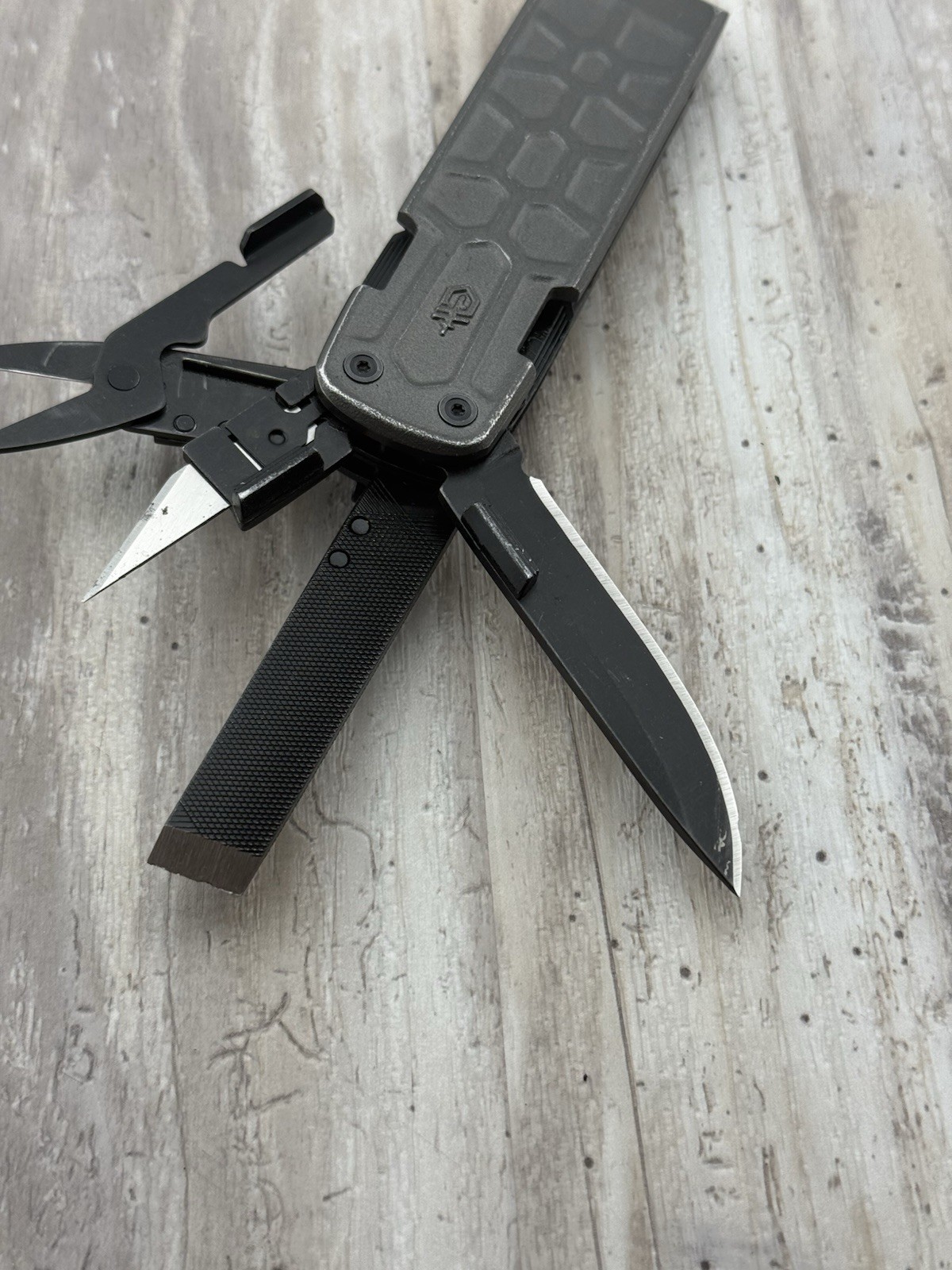 Lot of 2 : Gerber Lockdown Pry & Prybrid Utility Knife Multi-Tool Pocket Prybar