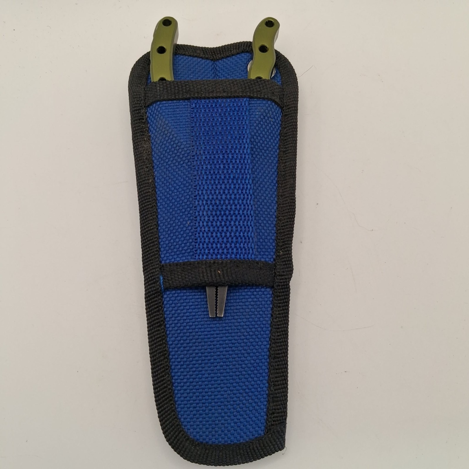 Bass Pro Shops Set of 2 Aluminum Fishing Pliers w/ Belt Loop Nylon Case Holster