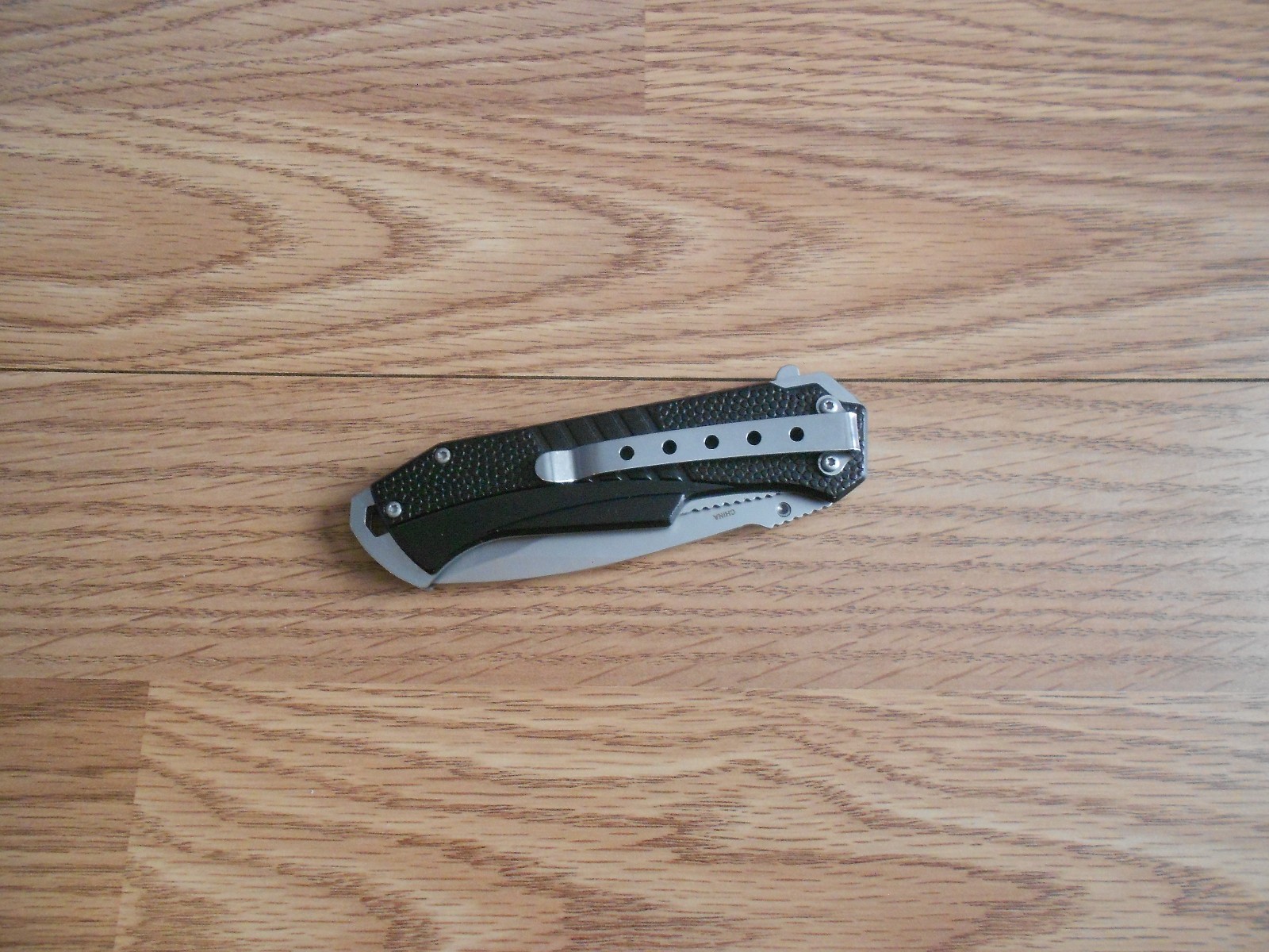 BULLET POCKET KNIFE 7 3/4″ OPEN 3 1/4″ SERRATED BLADE 4 1/2″ CLOSED STAINLESS