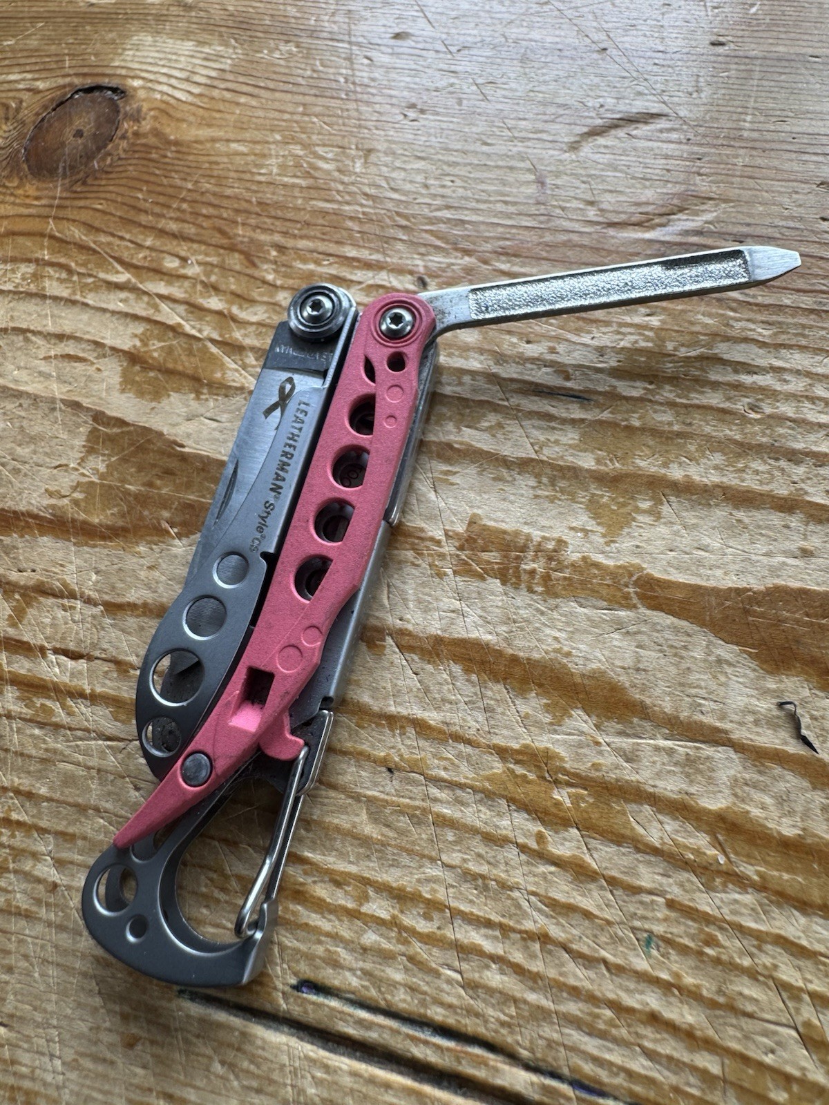 Leatherman Style CS Multi-Tool Pocket Knife Pink Breast Cancer Awareness- Retire