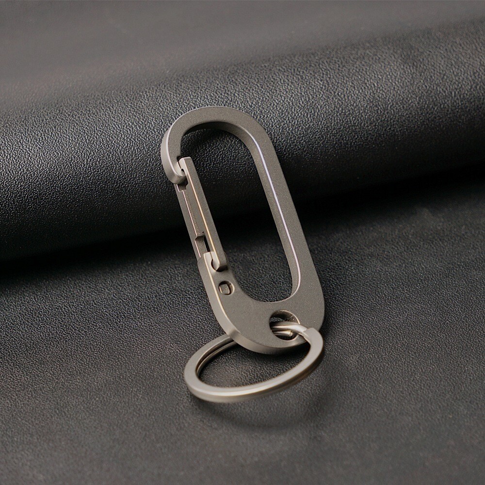 EDC Titanium Alloy Keychain + 28MM Steel Key Ring Hanging Buckle Portable Tool