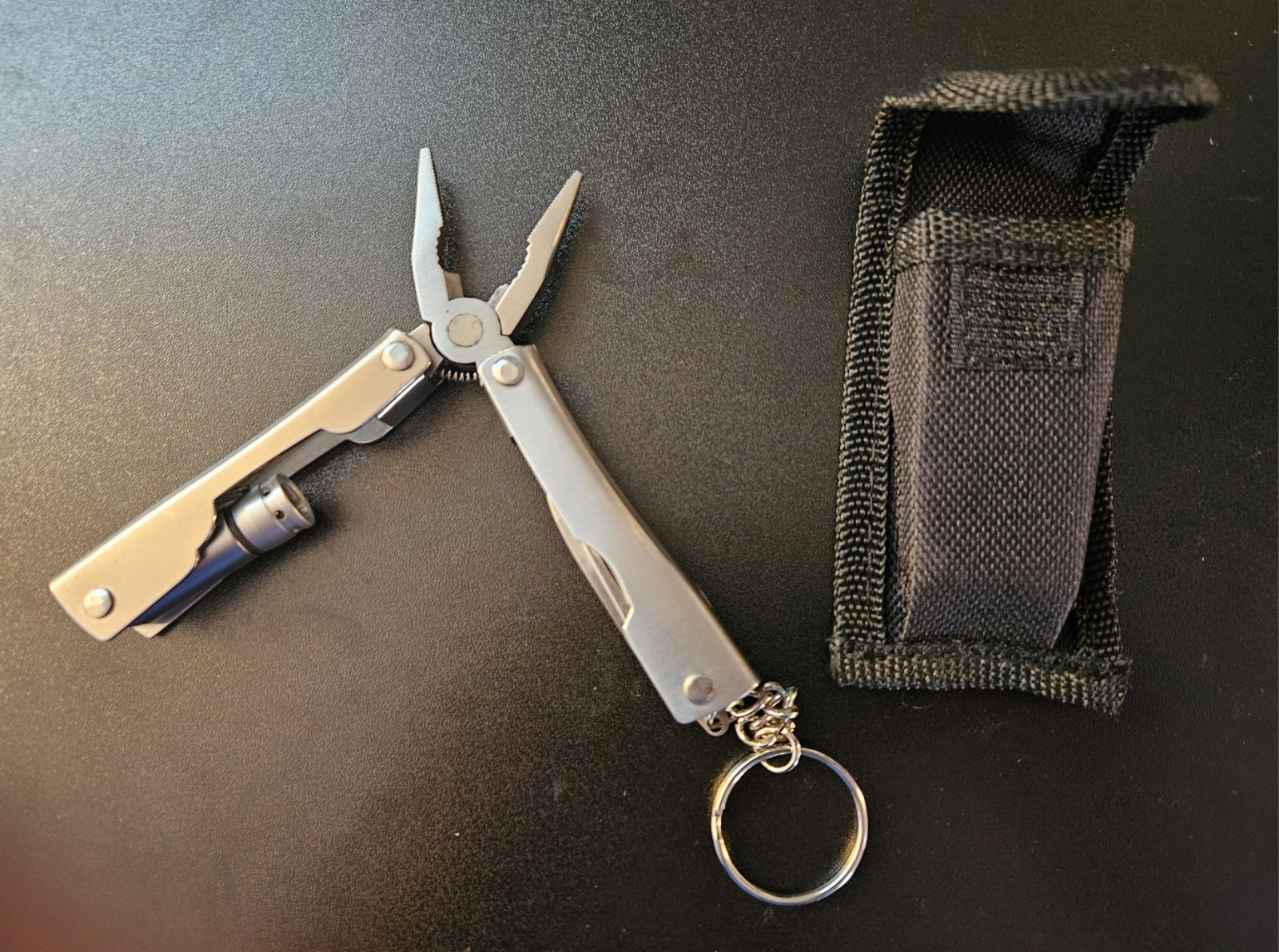 Multifunction 6 in 1 Tool With Storage Pouch Belt Holster & Key Chain READ