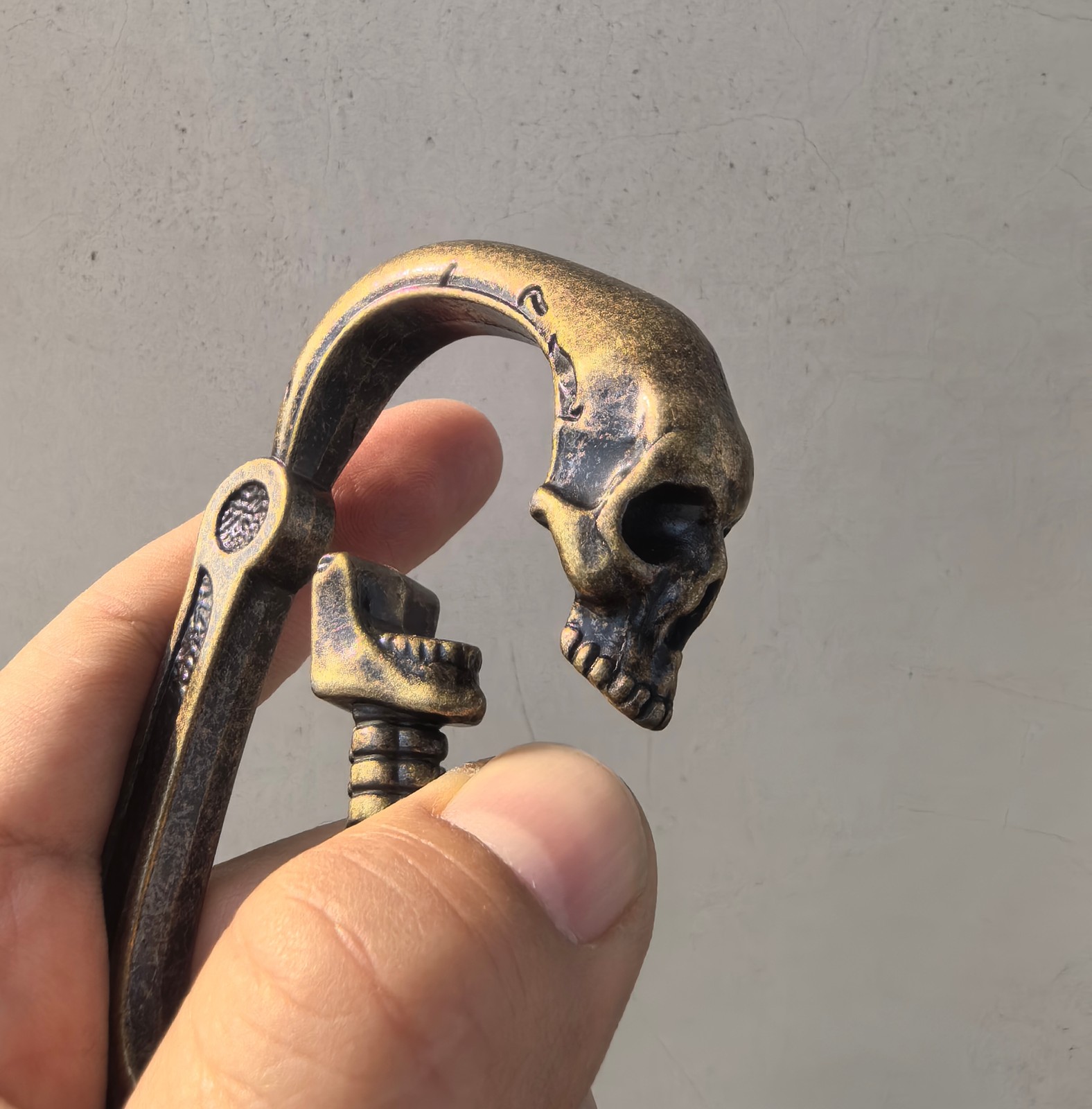 3D Skull Titanium Keyring Multifunctional EDC Tool Carabiner Hook