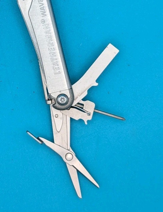 Leatherman Wave Plus + Multi-Tool! FAST SHIPPING! WITH SHEATH!