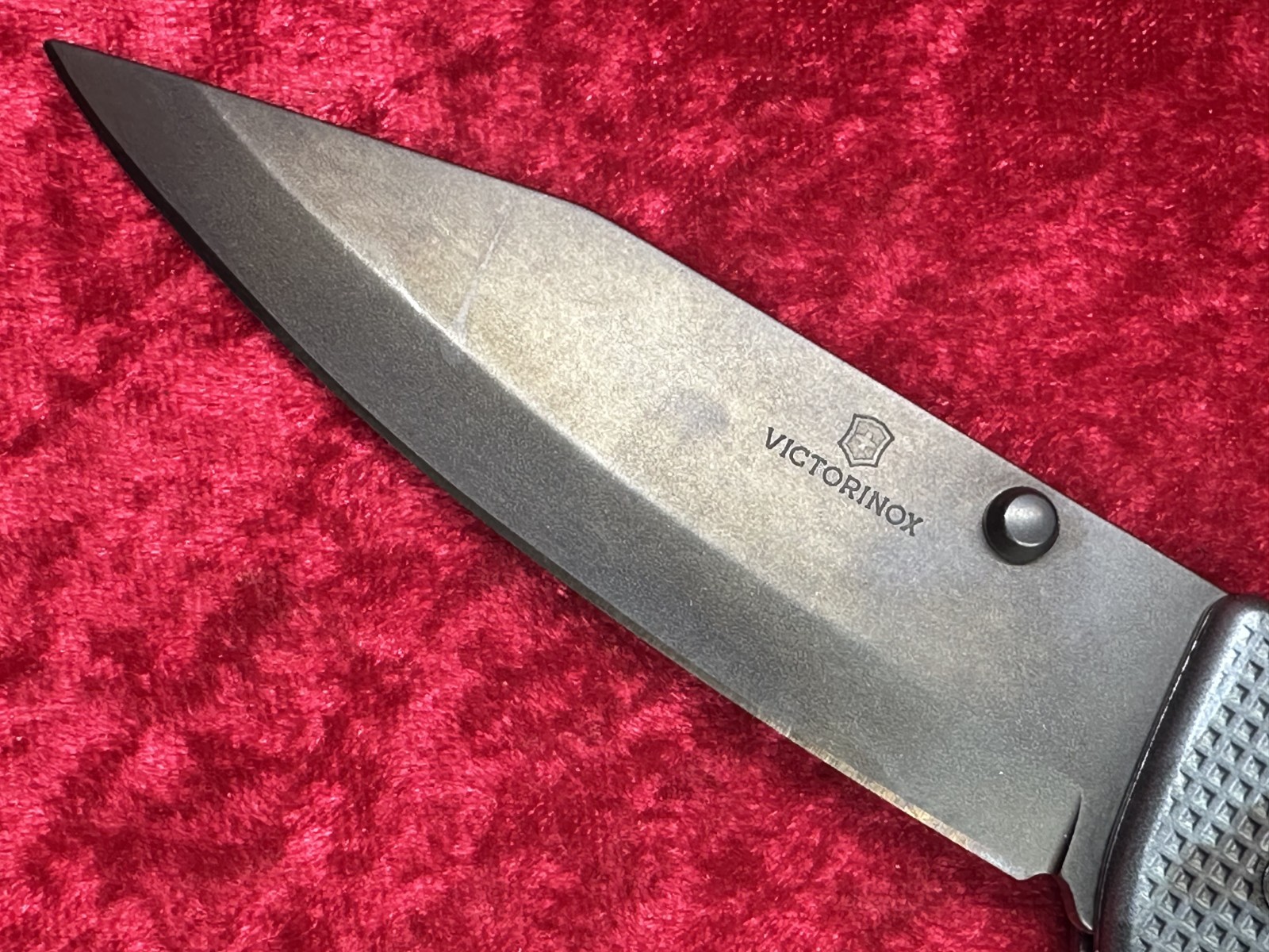 Victorinox Evoke BSH Alox Navy Camo Large Swiss Army Knife w/Pocket Clip (623)