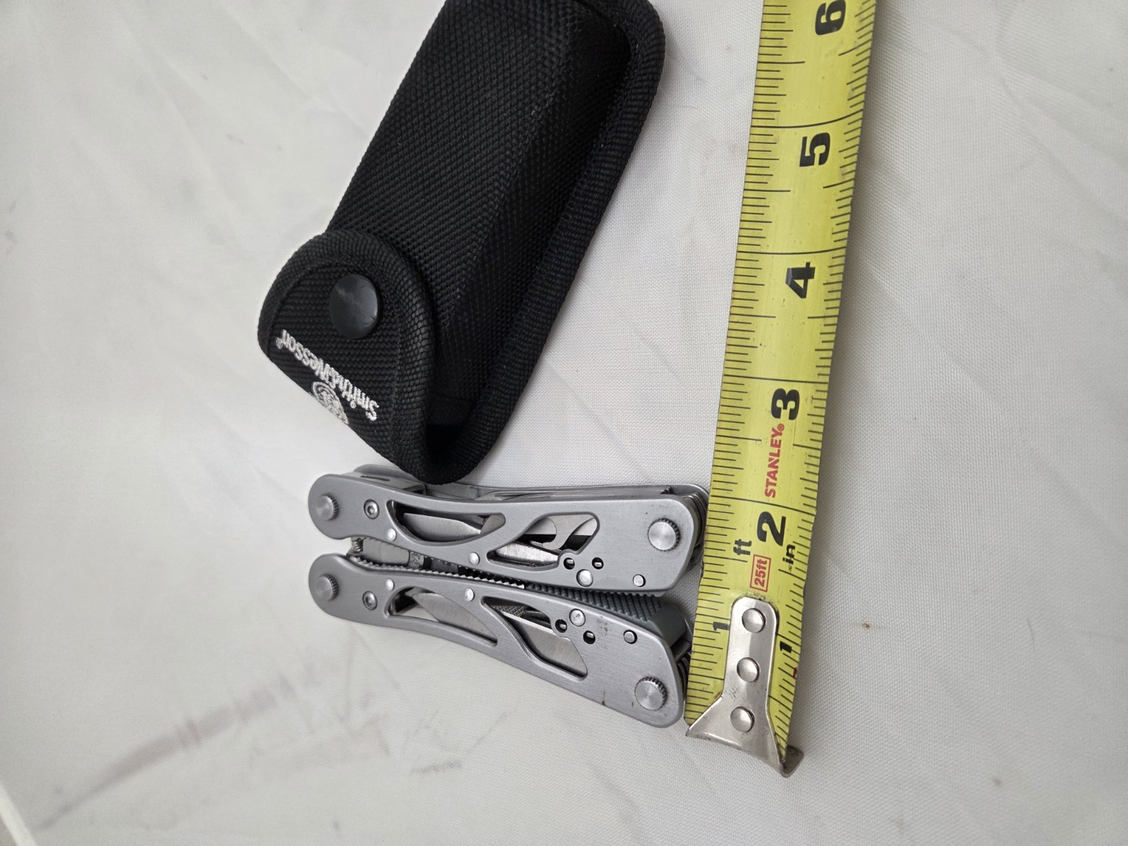 Stainless Seel Leatherman type Multi Tool with Carry Case