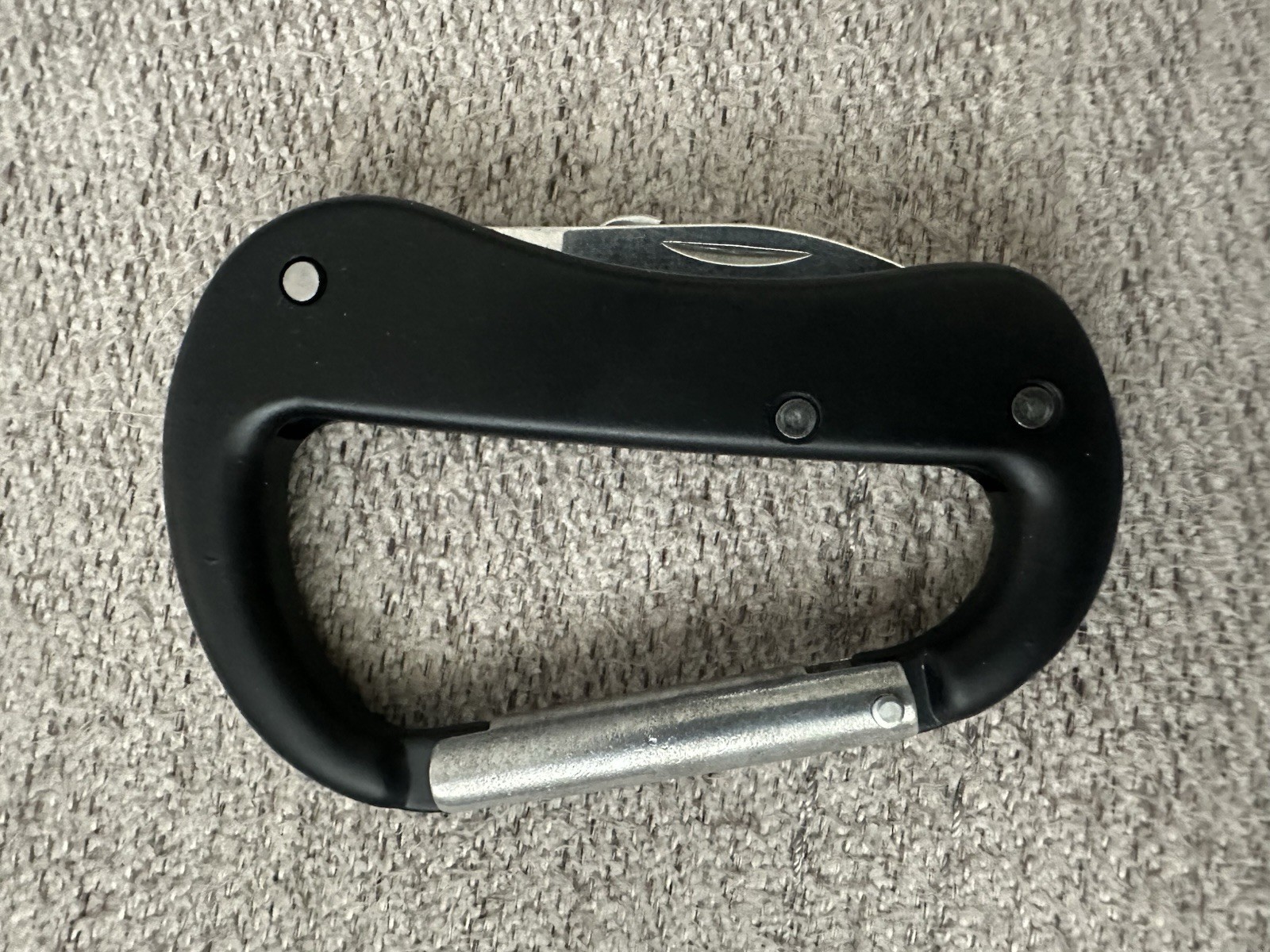 Multitool Carabiner With Pocket Knife Bottle Opener File Scissors