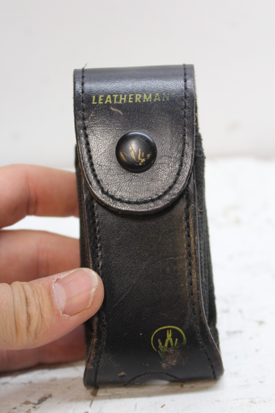 Leatherman Wave Cabelas Knife tools with LEATHER Pouch
