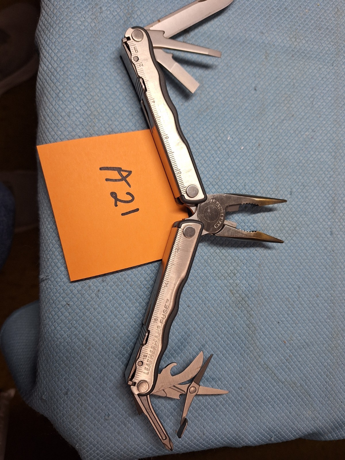 1 LEATHERMAN FUSE Multi Tool Camping Fishing EXCELLENT LOT A21
