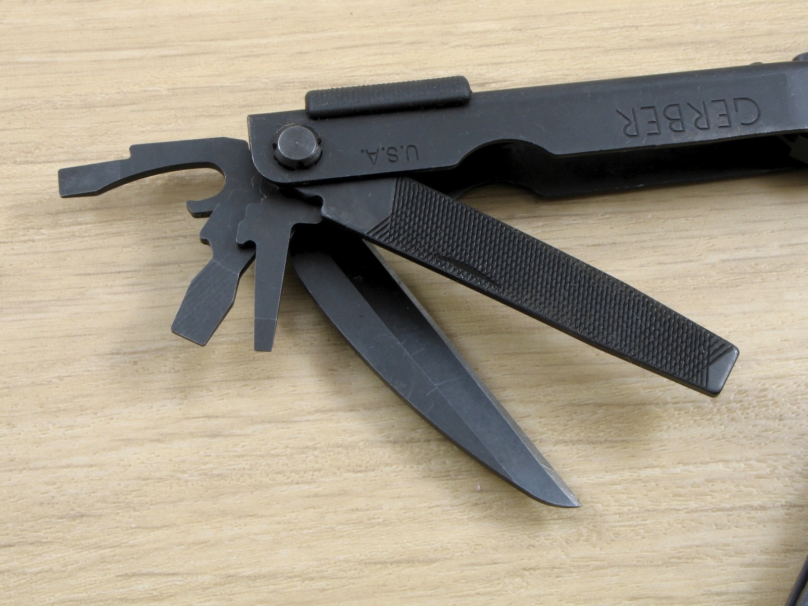 Gerber MP600 Multi-Tool Multi-Plier Needlenose Carbide Cutters, Black Oxide
