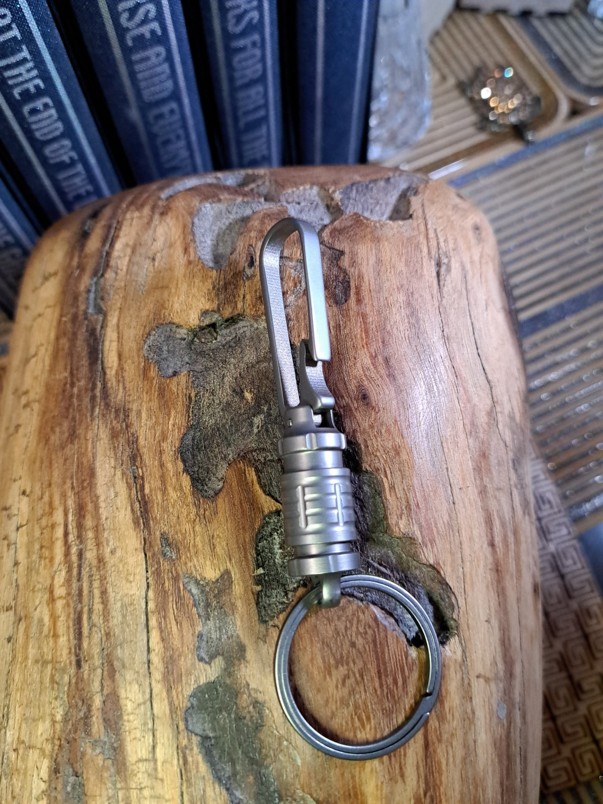 EDC Titanium Keychain Belt Loop Clip Quick-Release With Built-in Box Opener