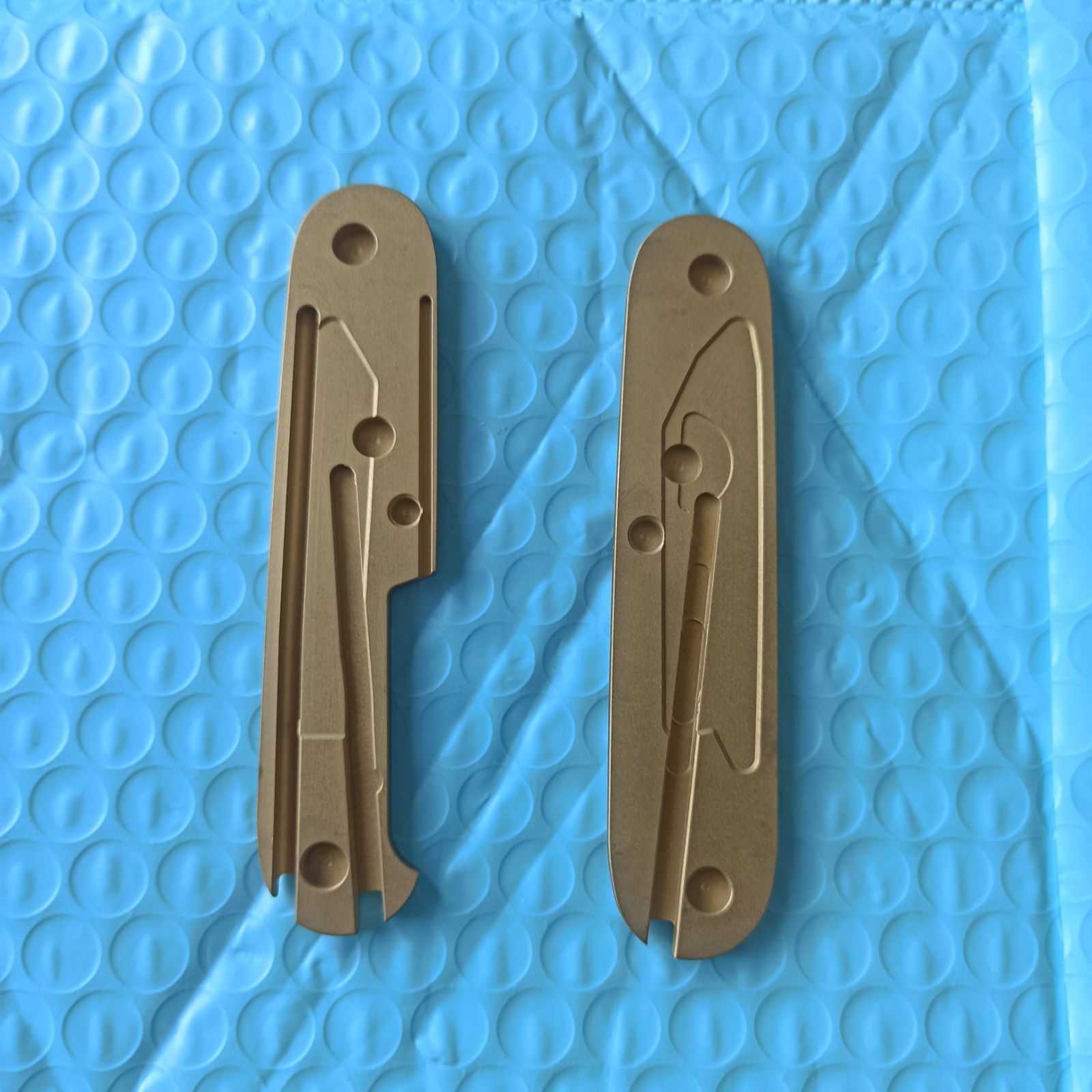 New 1 Pair Brass Handle Scales for 91 mm Victorinox Swiss Army