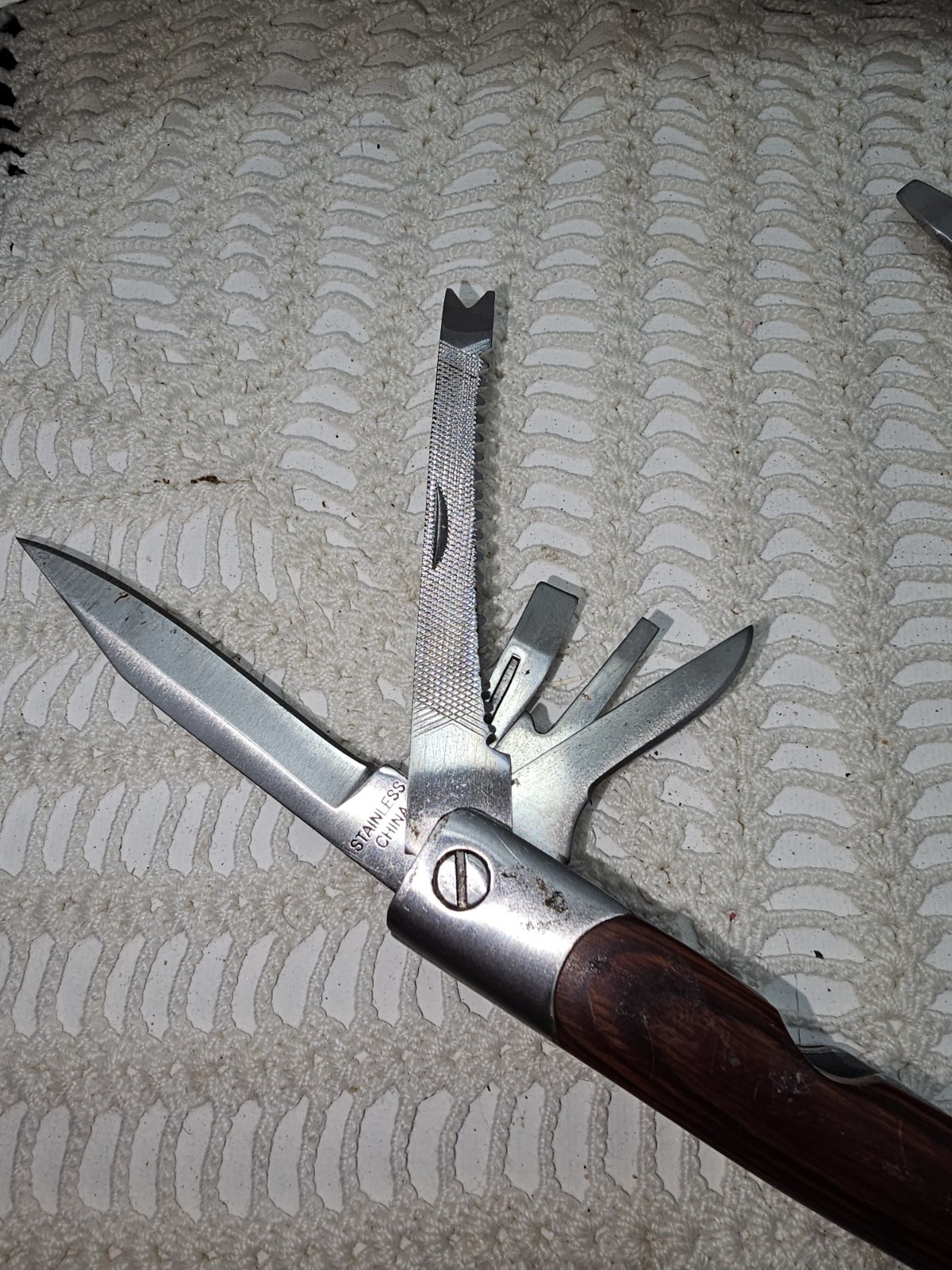 Winchester Trail Stainless Steel 2cr Multi-tool With Rich Wood Inlays 22 Tools