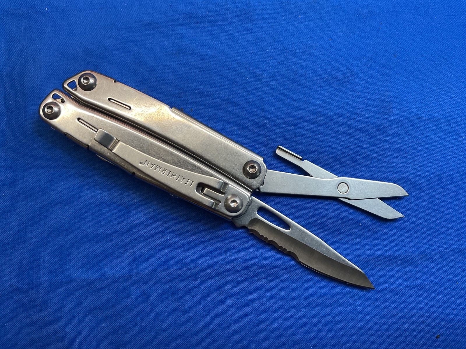 Leatherman Wingman Multi Tool Knife Pliers Camping Hunting Hiking 2022 Date Code