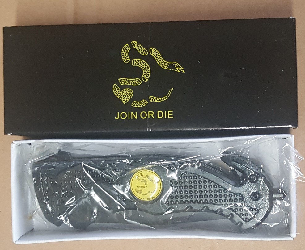 Tactical Knife Black 4″ join or die EMT rescue folding belt cutter glass breaker