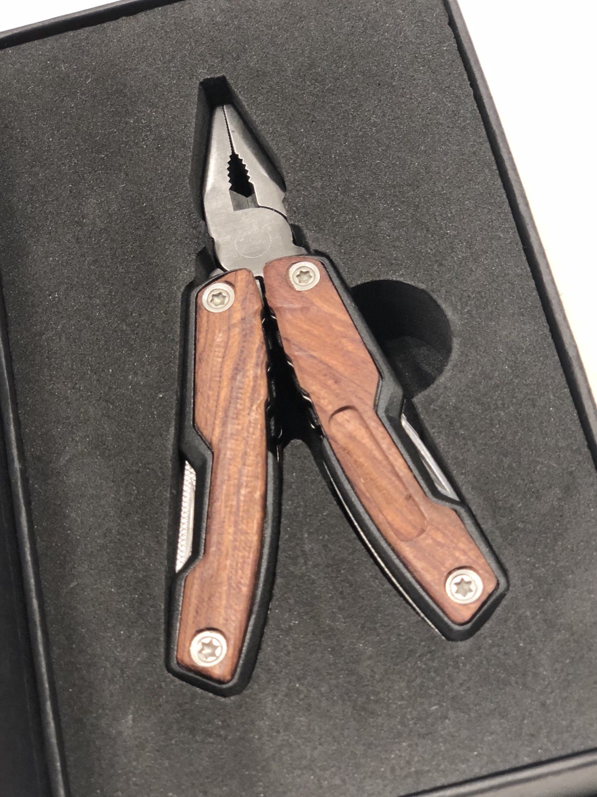 10 In 1 Multi Pliers SunTools Professional Multi Pliers ( Gift Box )