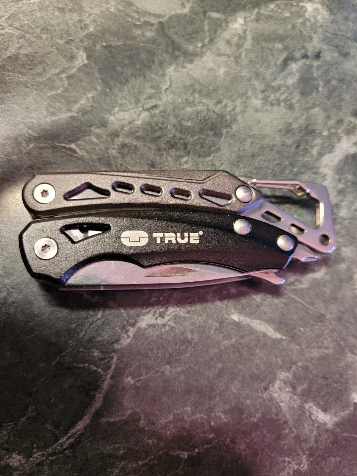 True Utility TU180F Seven Multi-Tool Saw Knife wire cutters Pliers Screwdriver