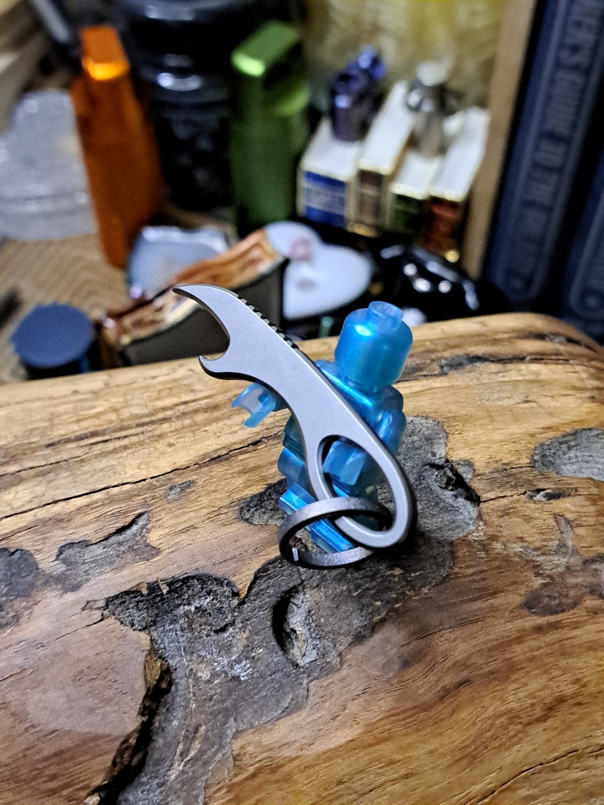 MINIMALIST TITANIUM KEYCHAIN CLAW BOTTLE OPENER