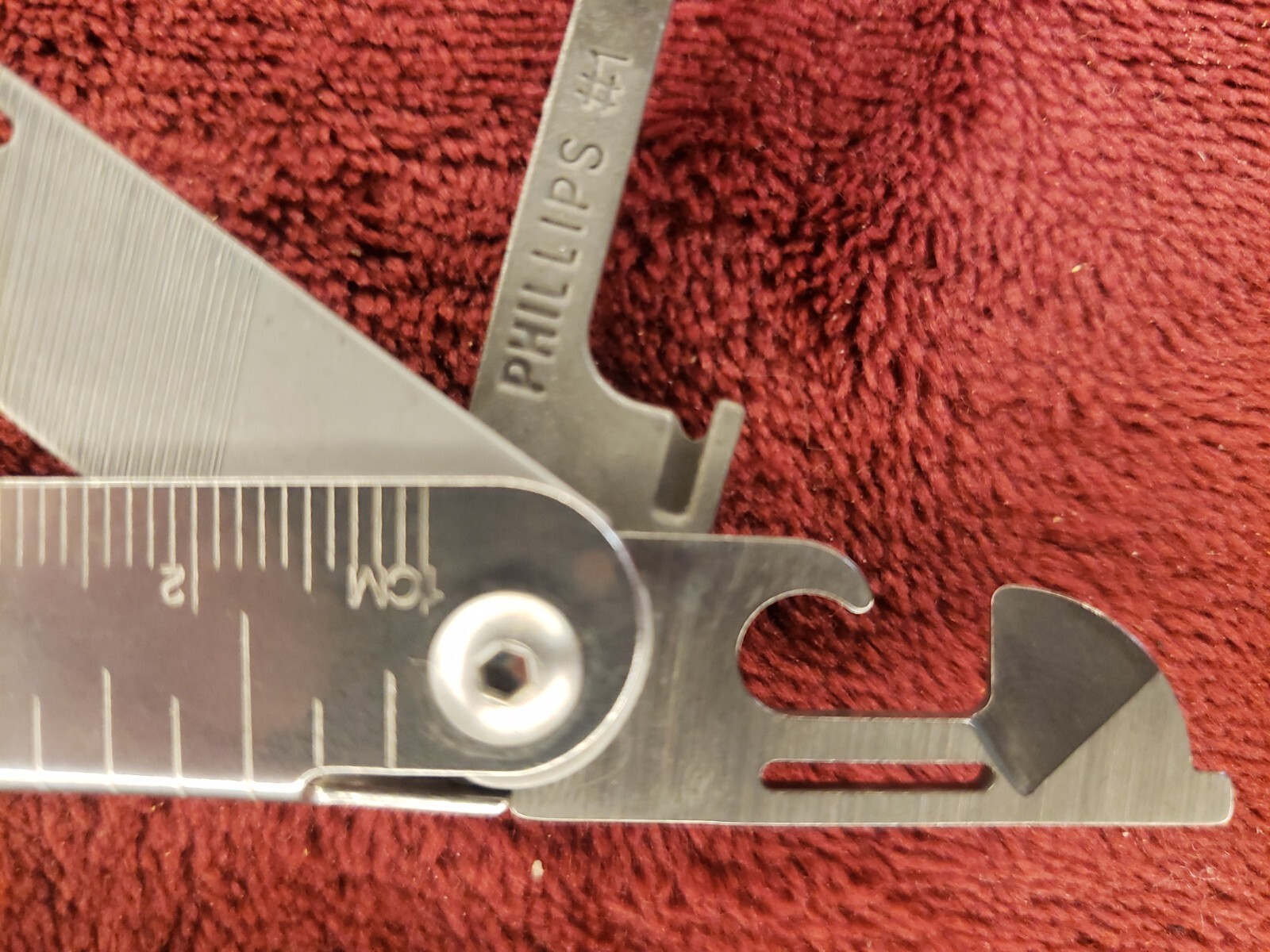 SOG PowerPlier PowerLock Multi tool Stainless read