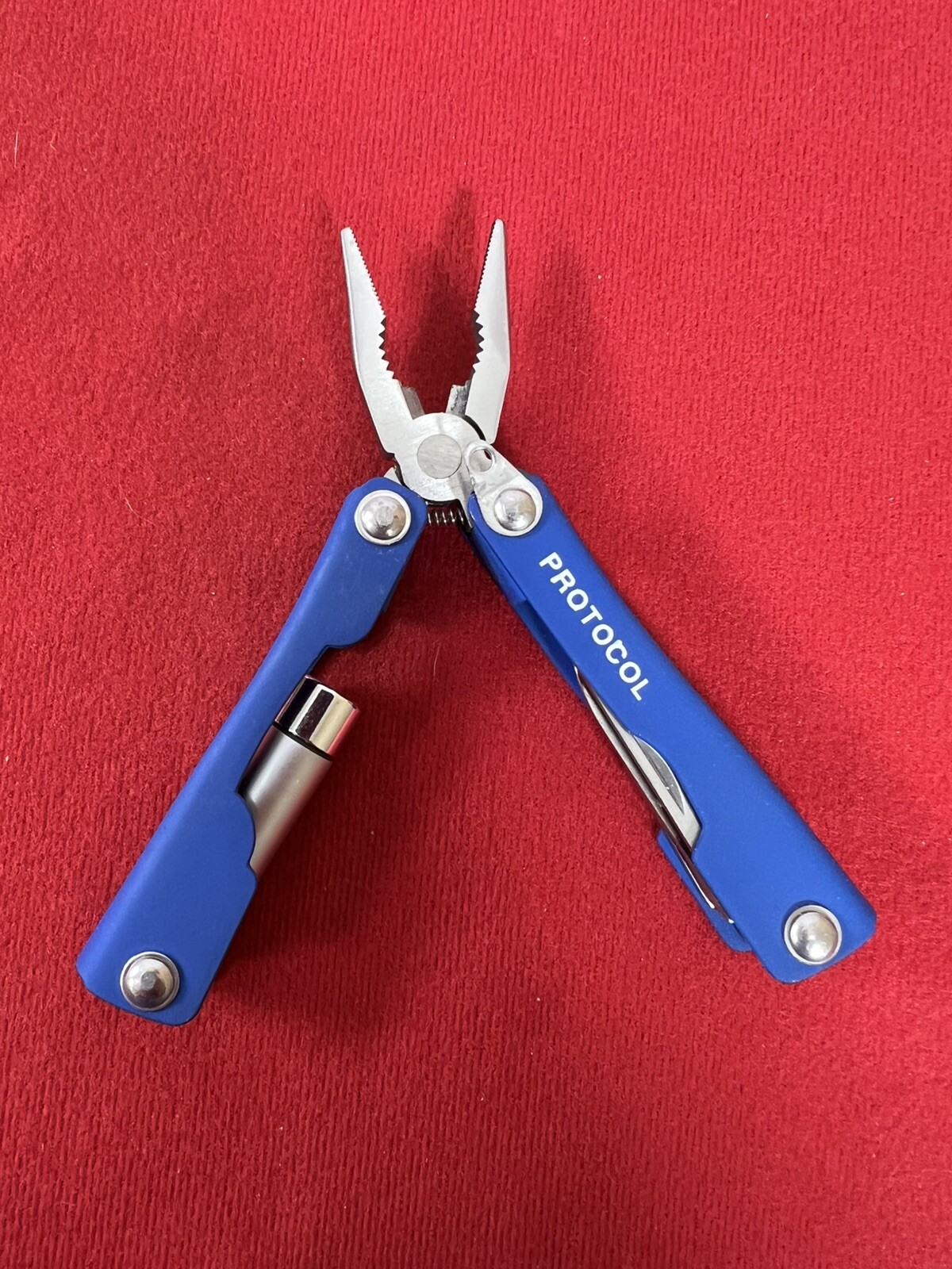 PROTOCOL 8 FUNCTION MINI MULTI TOOL WITH SHEATH – Pliers, Flashlight, Etc. – NOS