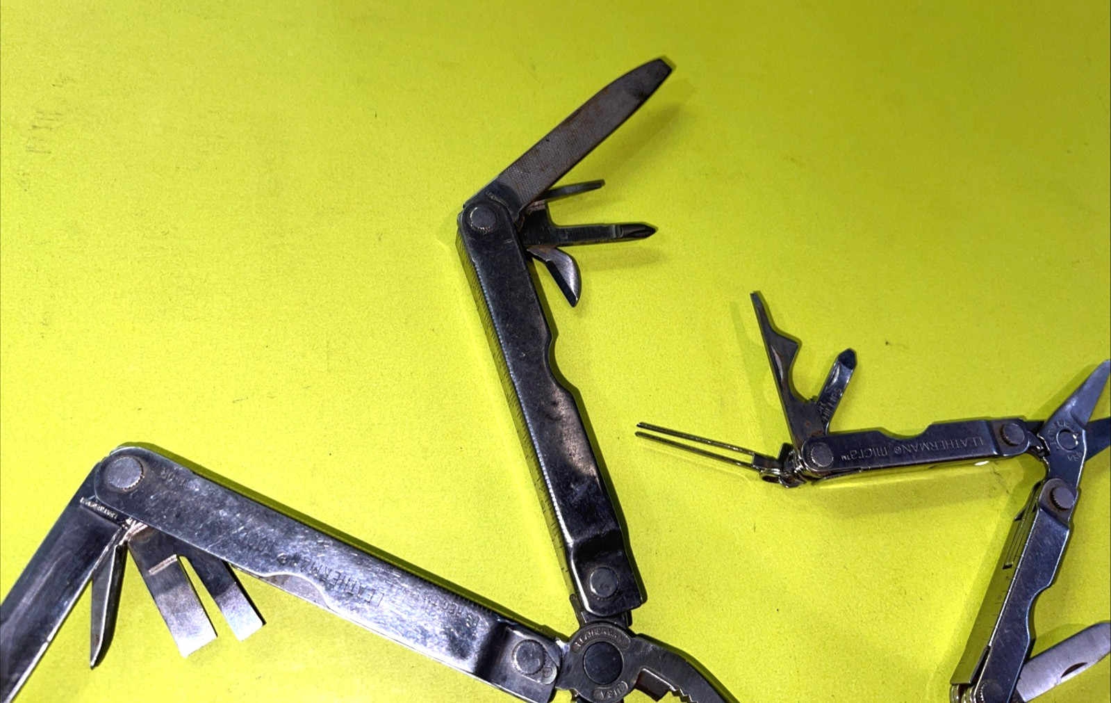 LEATHERMAN 2 KNIVES MULTI TOOL 2 INCH & 4 INCH
