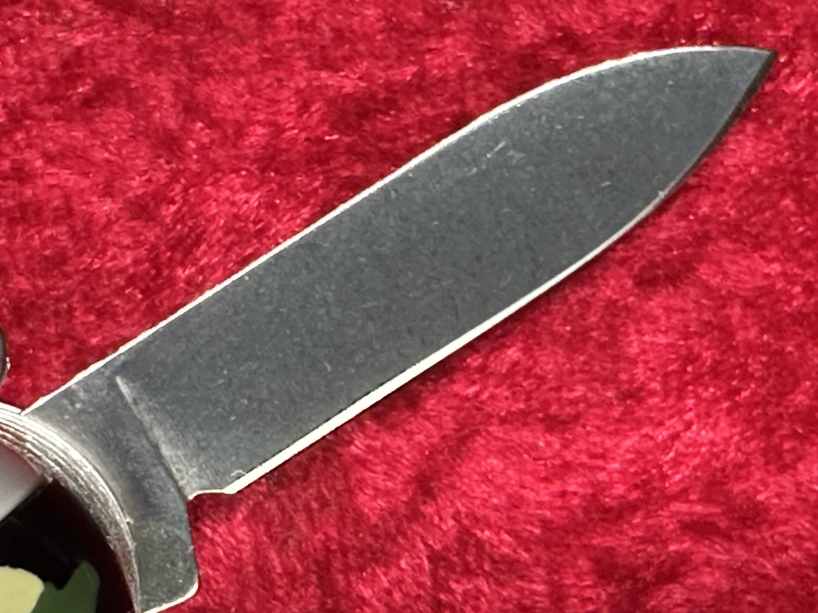 Victorinox SwissChamp Green Camo Swiss Army Knife 91mm 21 Tool 8 Layer (675)