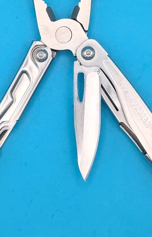 Leatherman Bolster 13 Tool Stainless Steel Multi-Tool!