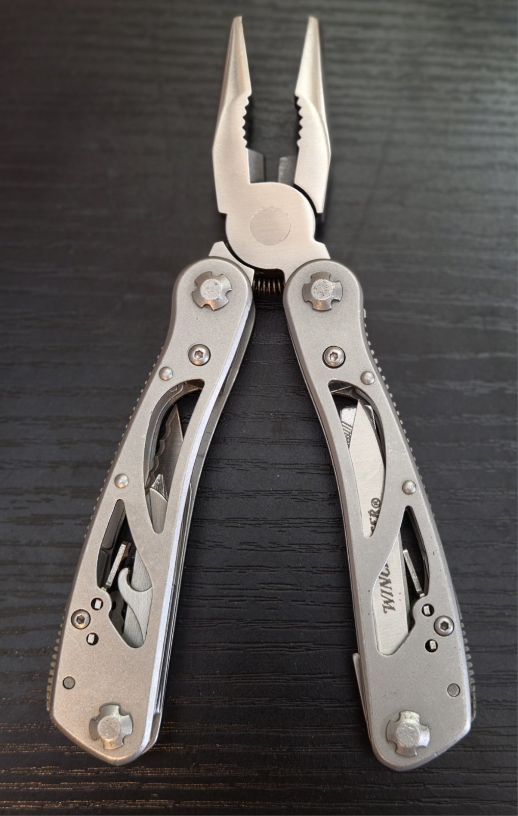 TSA CONFISCATED Name Brand Multi-Tools – Hand Picked (LOT OF 5)