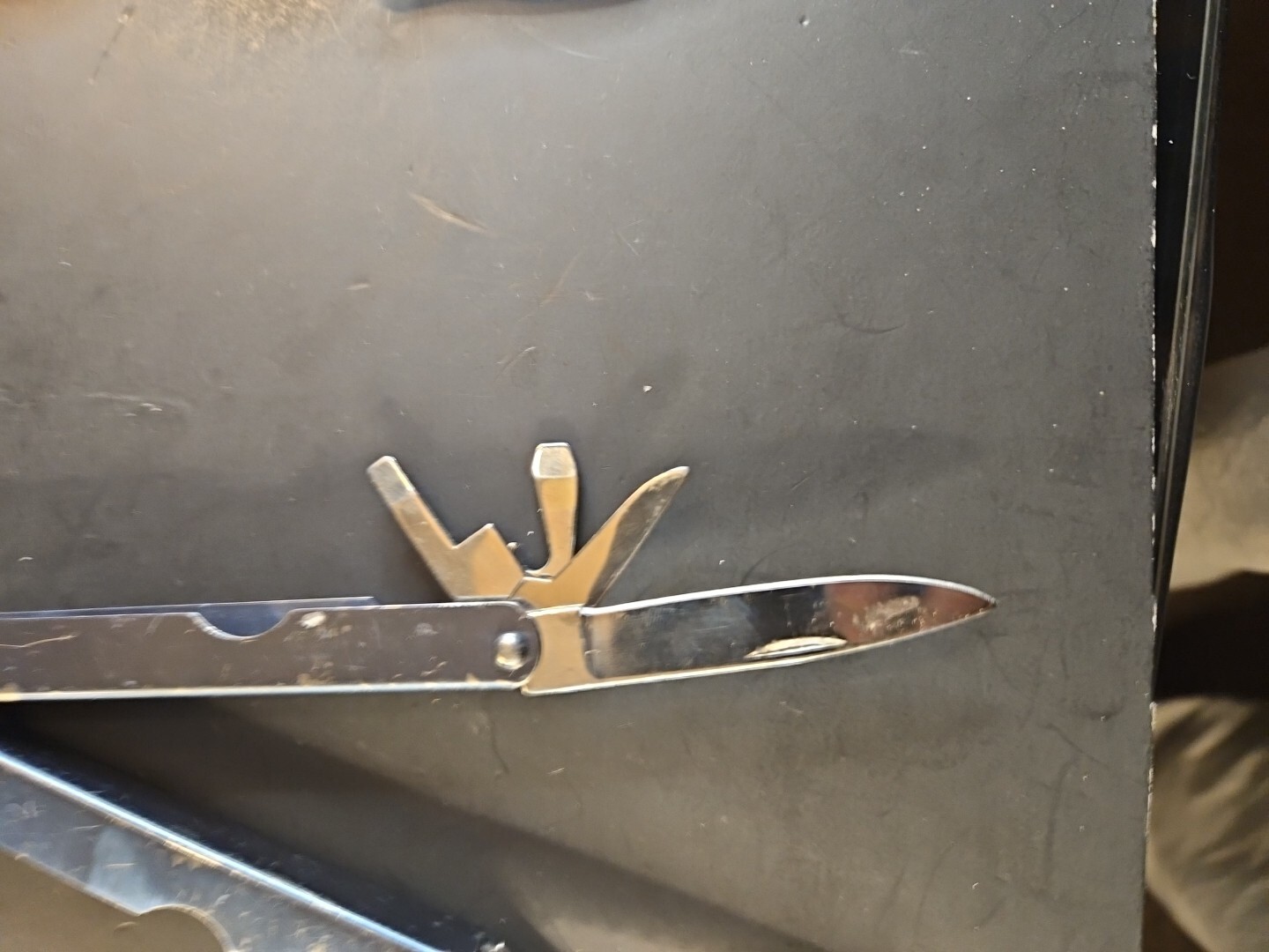 6″ Blue Multitool