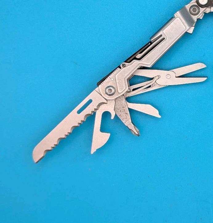SOG PowerPint Tool Compact Lightweight Silver Multi-Tool!