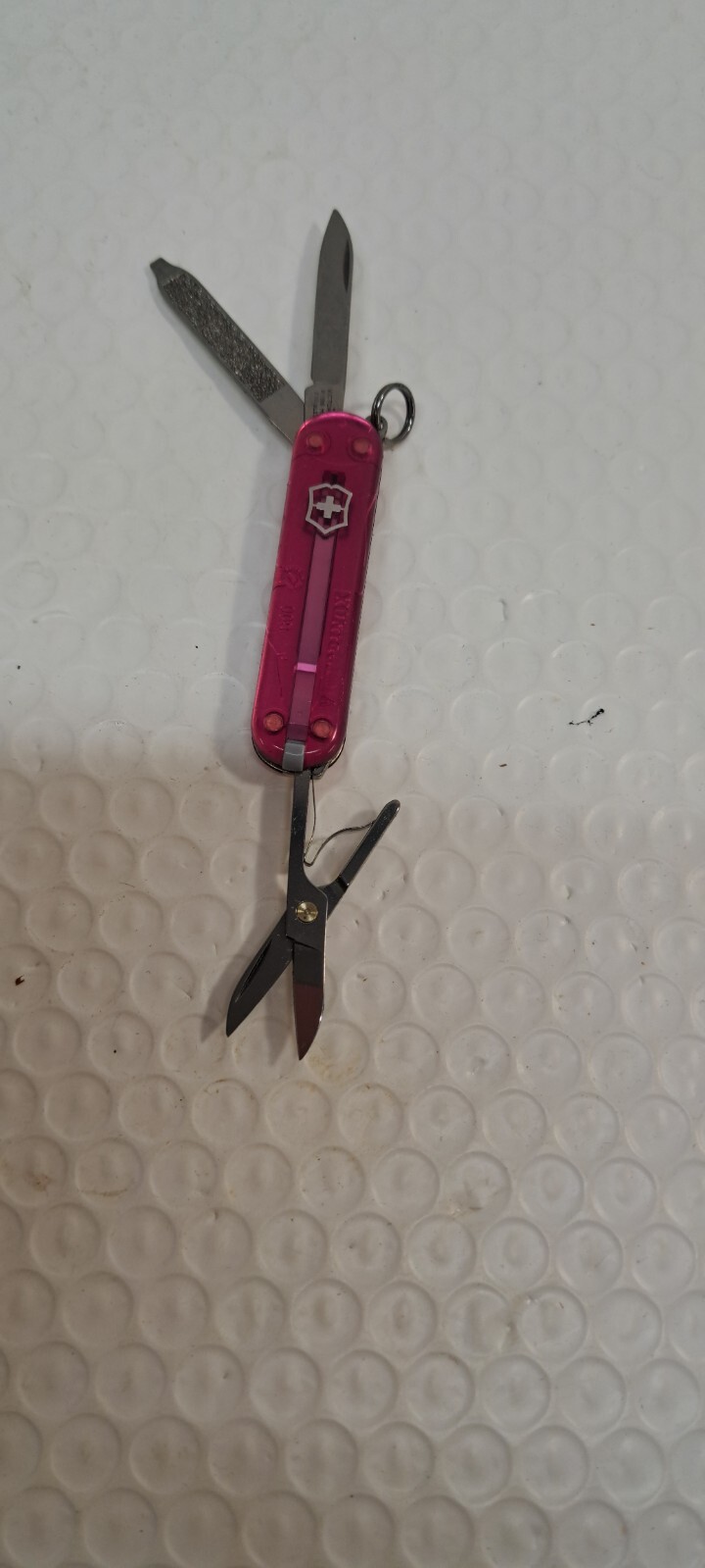 VICTORINOX CLASSIC SD 58MM SWISS ARMY KNIFE POCKET KEYCHAIN TRANSLUCENT PINK