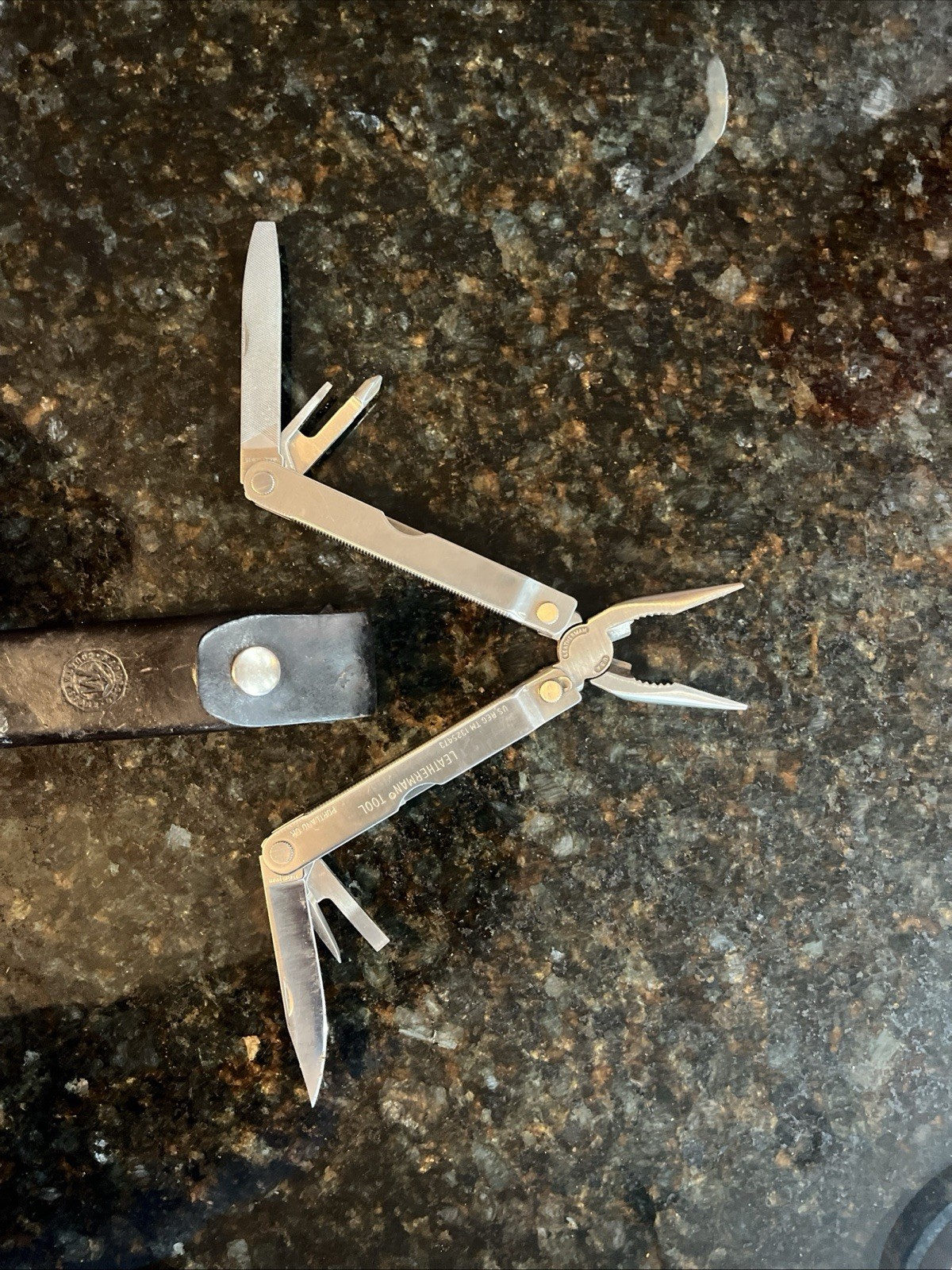 Vintage Marlboro Country Store Leatherman Multi-Tool W/ Black Leather Case