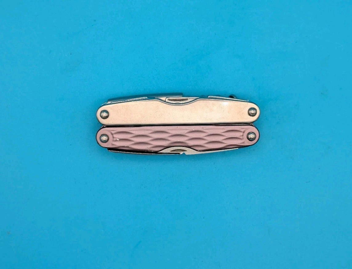 Leatherman Juice CS4 Multi Tool! Retired! Granite Gray!