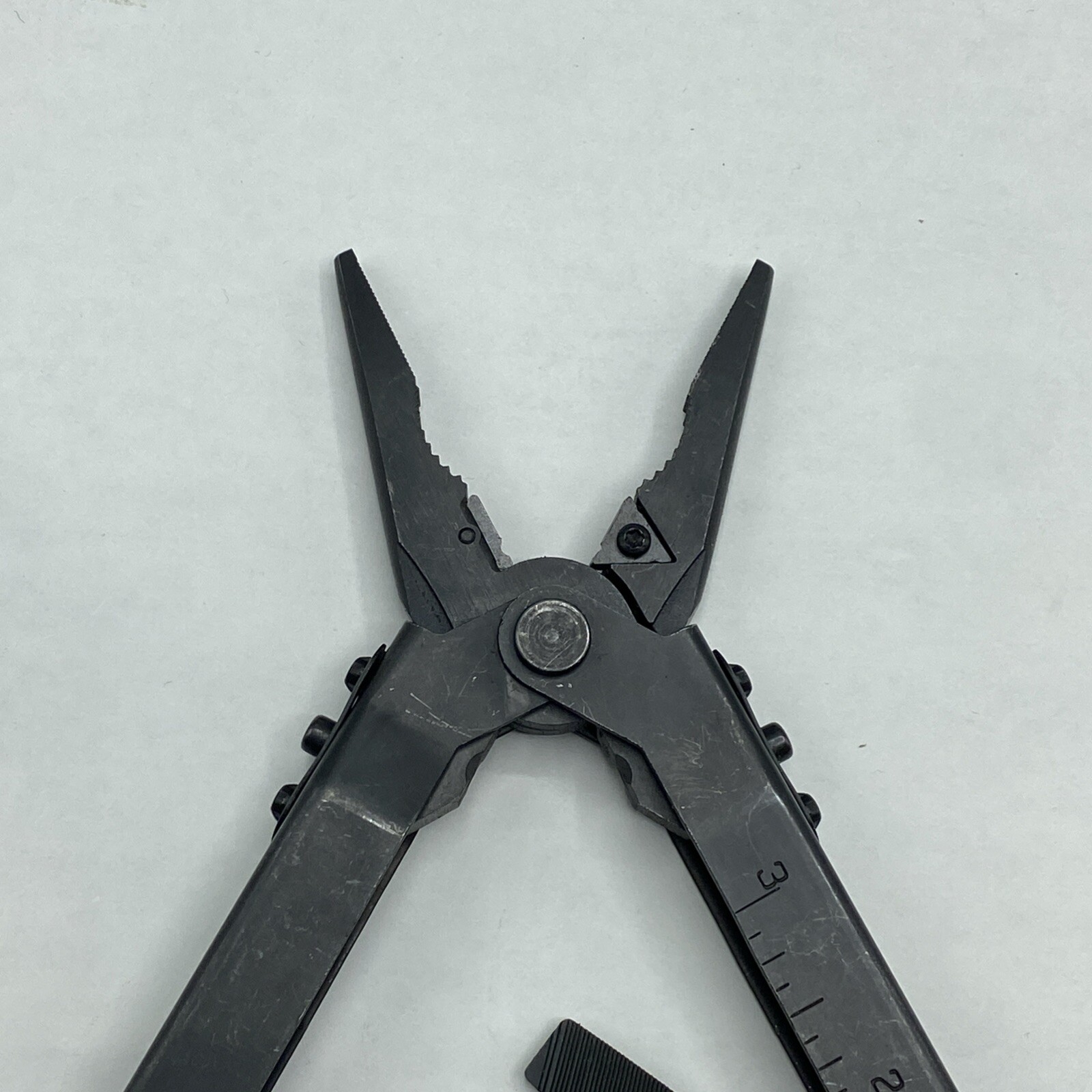Gerber MP 600, Carbide Cutters, Needlenose – Black