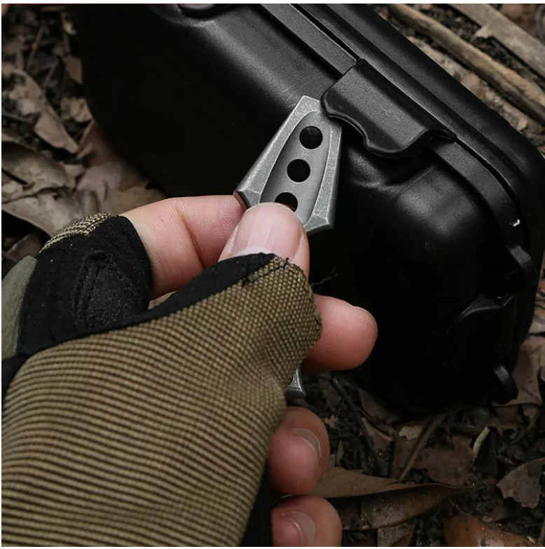 CNC Titanium Alloy Pocket Pry Bar Pendant Mini Crowbar Opener Keychain Multi EDC