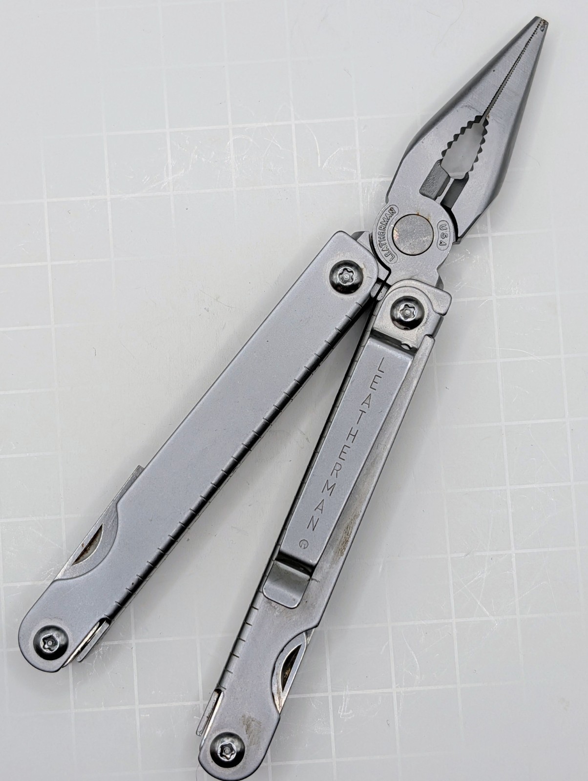 Leatherman SideClip Multi-Tool, Rare Retired Pats Pend Plier, Knife W/Belt Clip