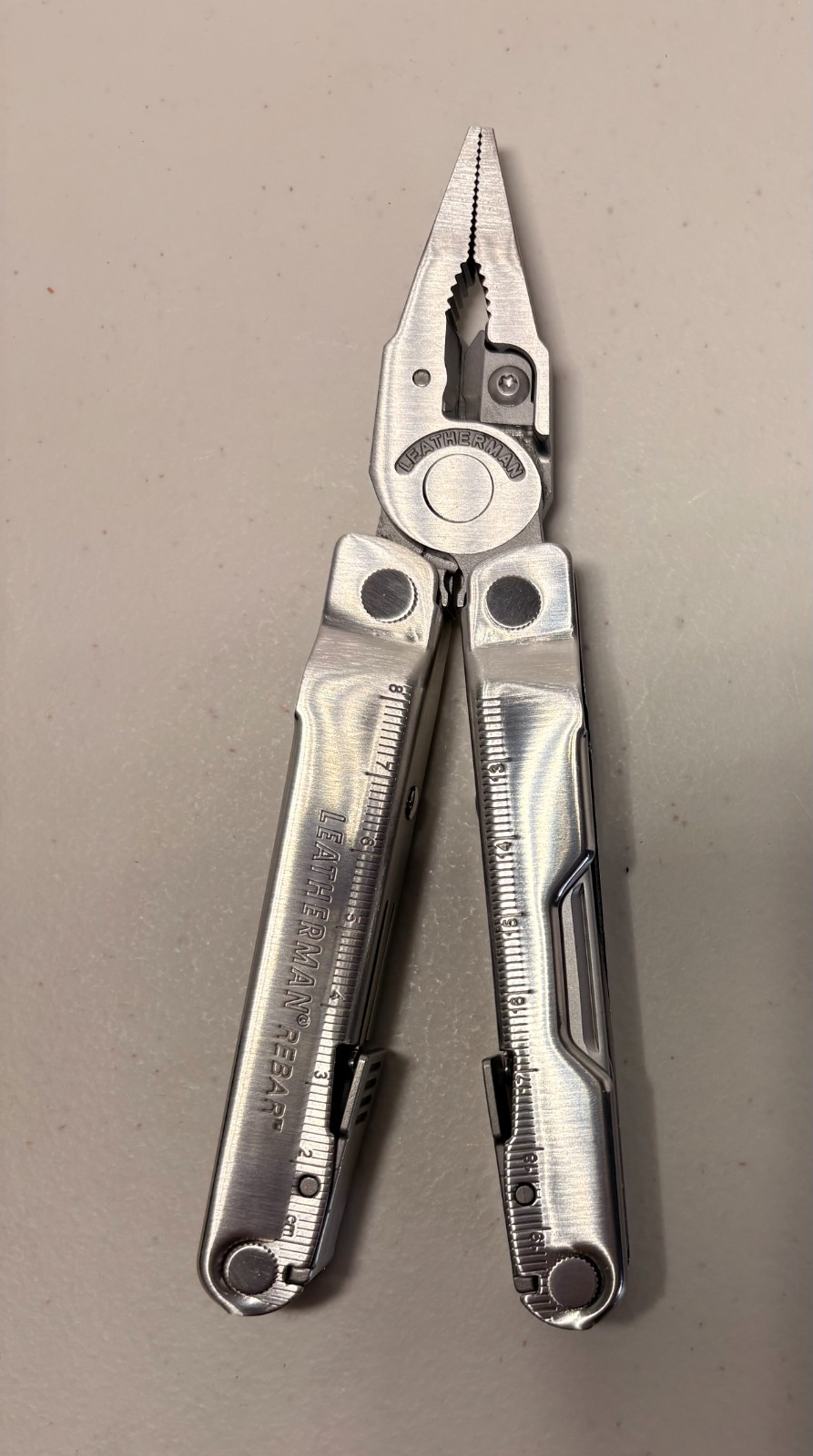 Leatherman Rebar Multi-tool with Sheath – 17 Tools