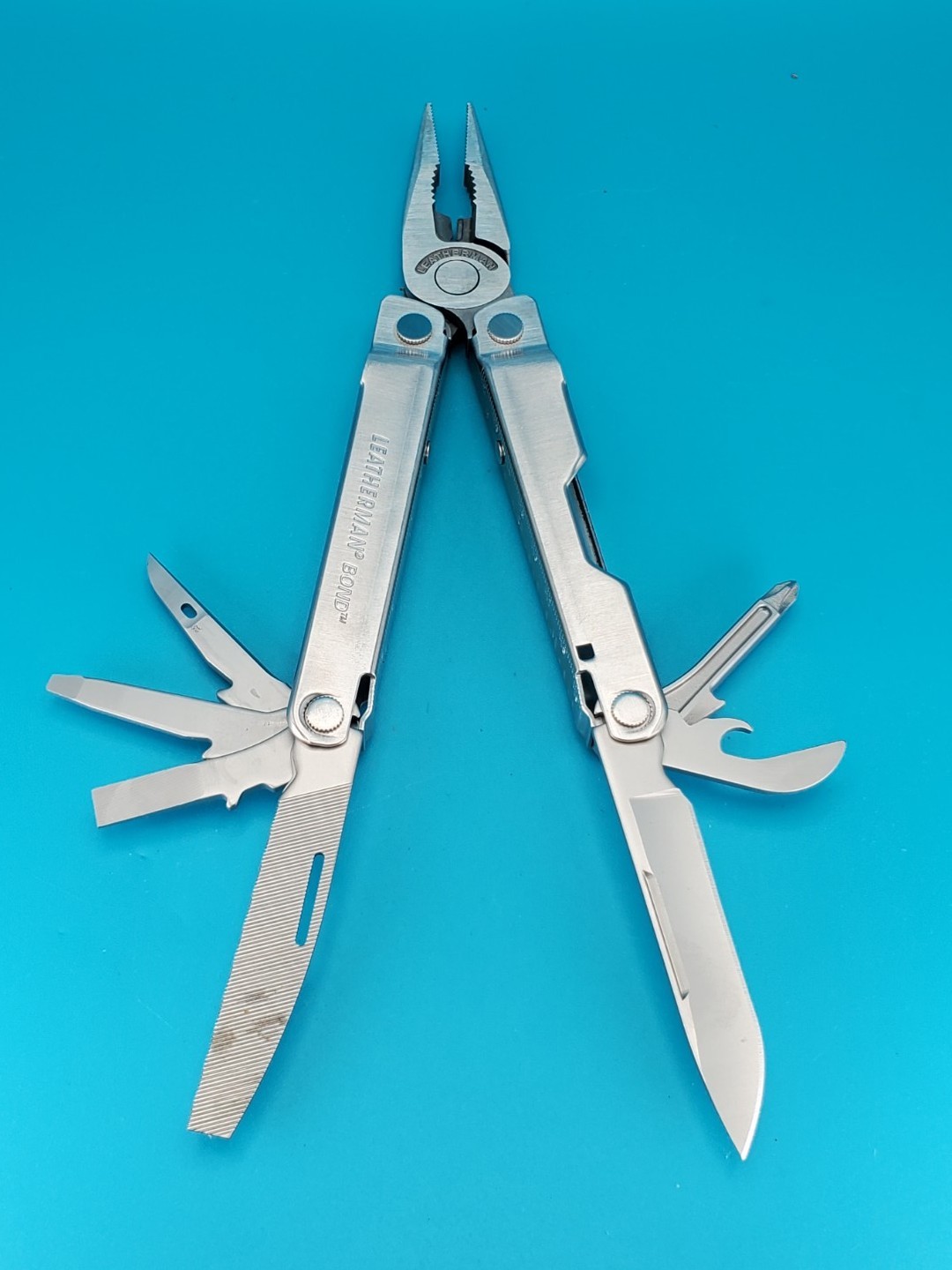 LEATHERMAN Bond Multitool, Stainless Steel Everyday Tool!