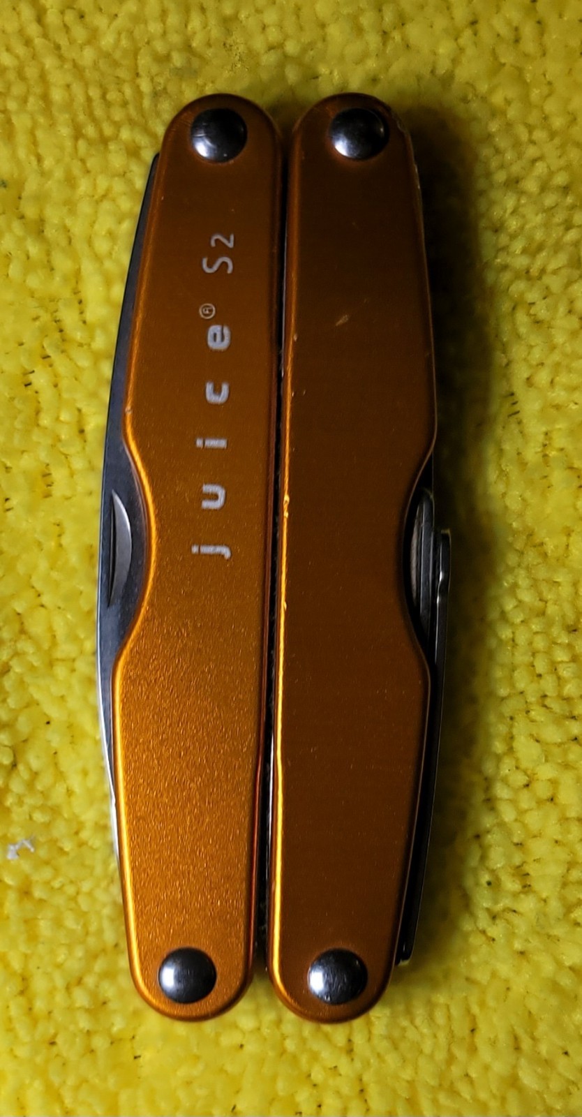 Leatherman Juice s2 orange -Mint Unused, Multitool RARE text Version Collectable