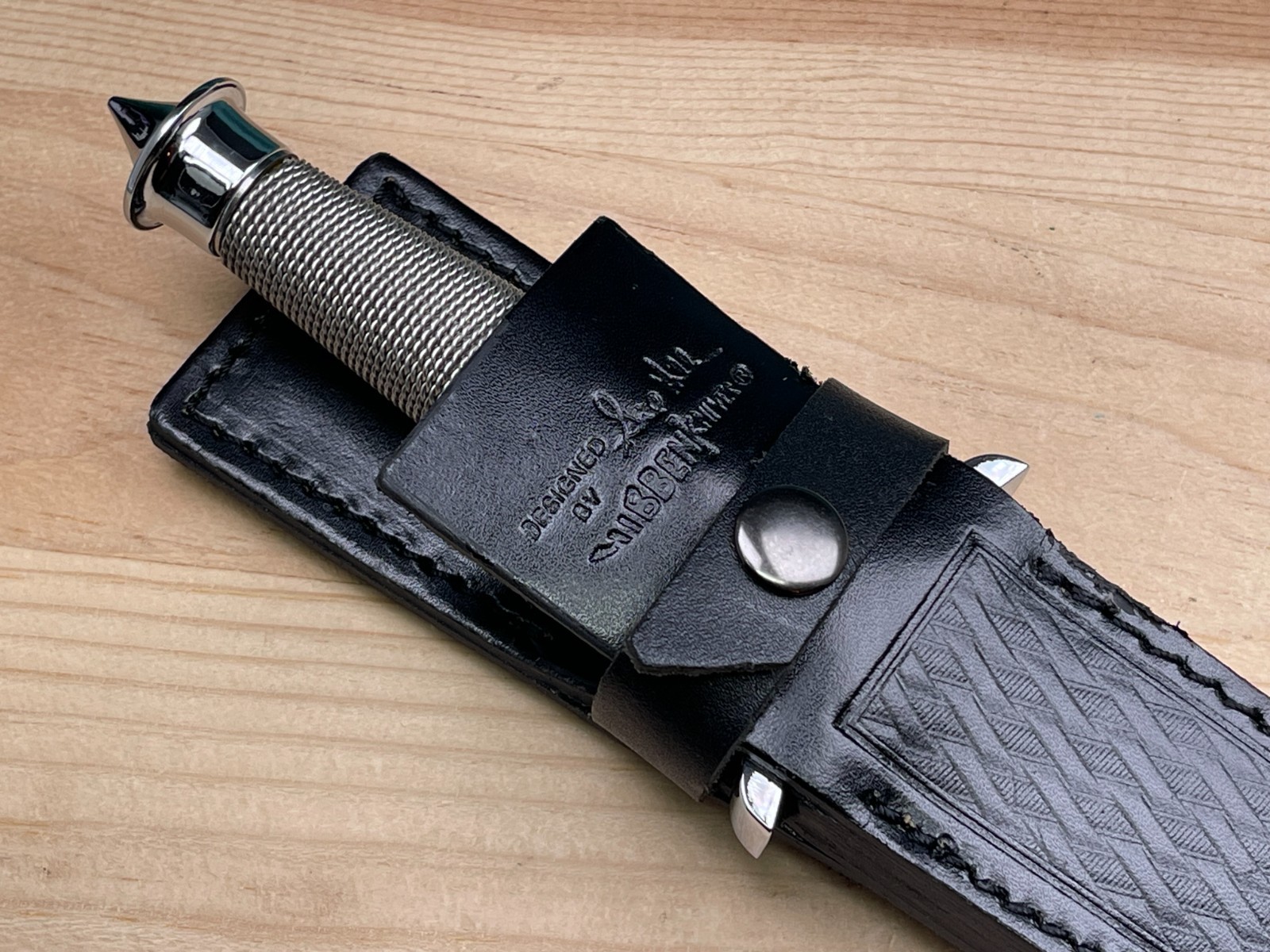 GIL HIBBEN Silver Shadow Dagger Knife With Leather Sheath – Double-Edged Blade