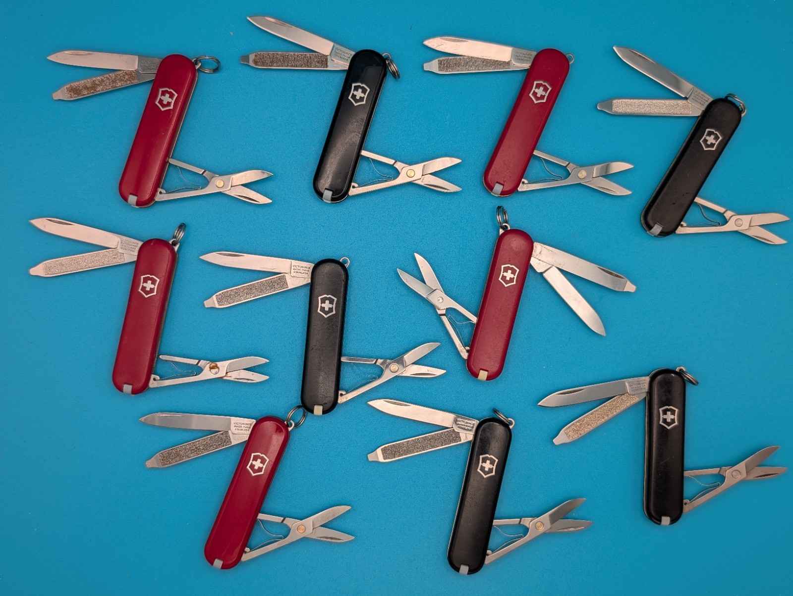 Lot of 10 Victorinox Classic Swiss Army Knife Multi Tools!
