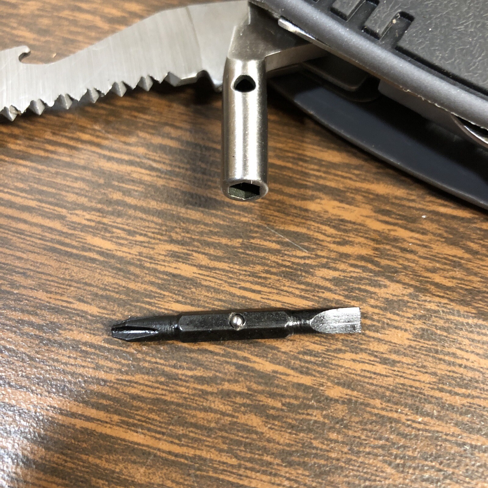 Smith & Wesson Multi-Tool SWMT2CP