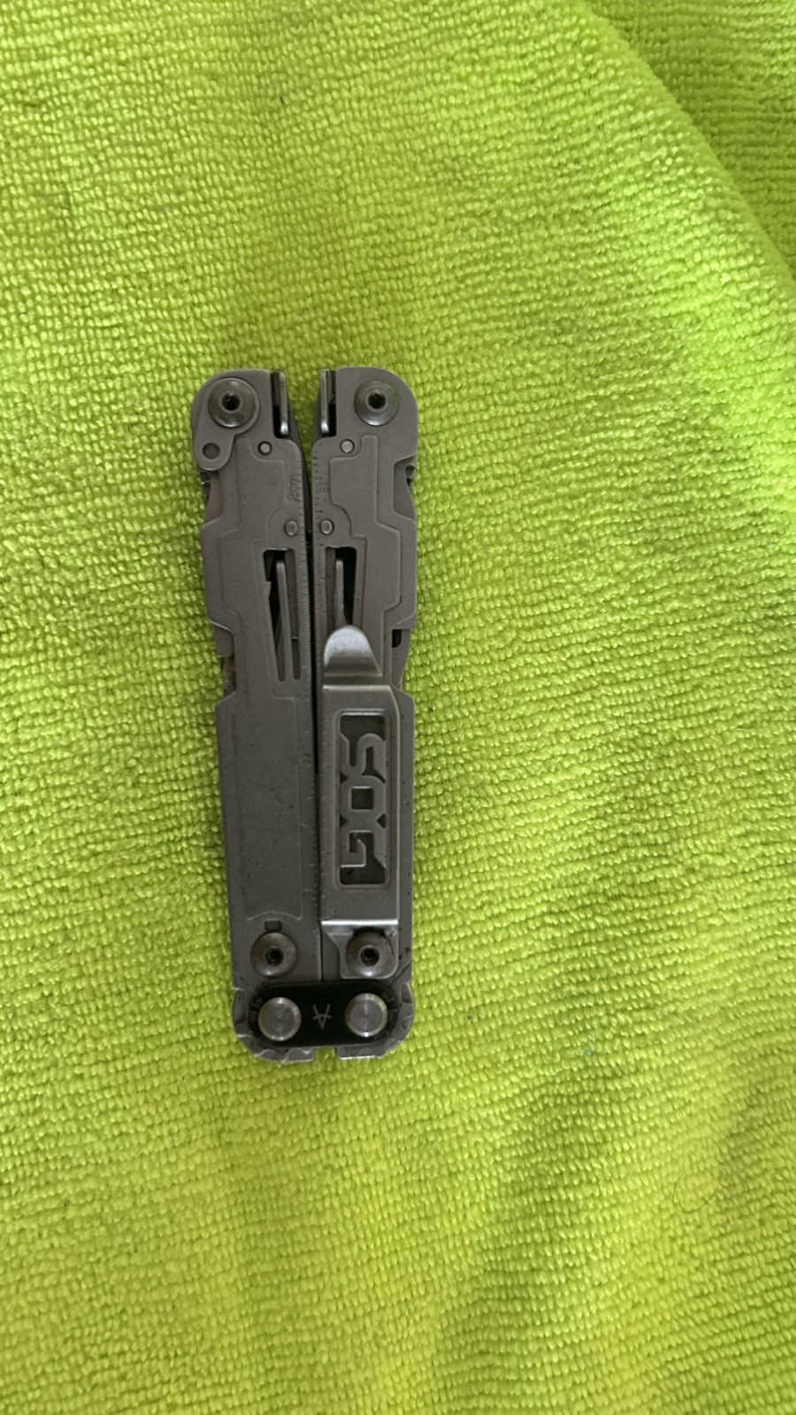 SOG PowerAccess Assist MT Stonewash Multi tool Stainless with Bit set and Sheath