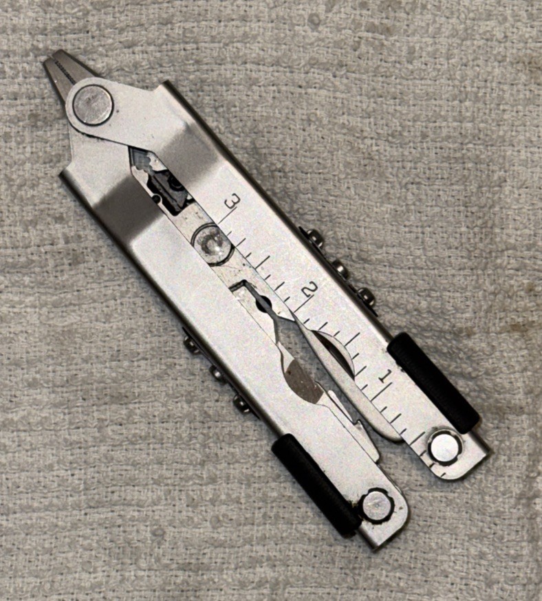Gerber Multi-Plier 600 MP 600 ProScout Double Blade Carbide Multi Tool