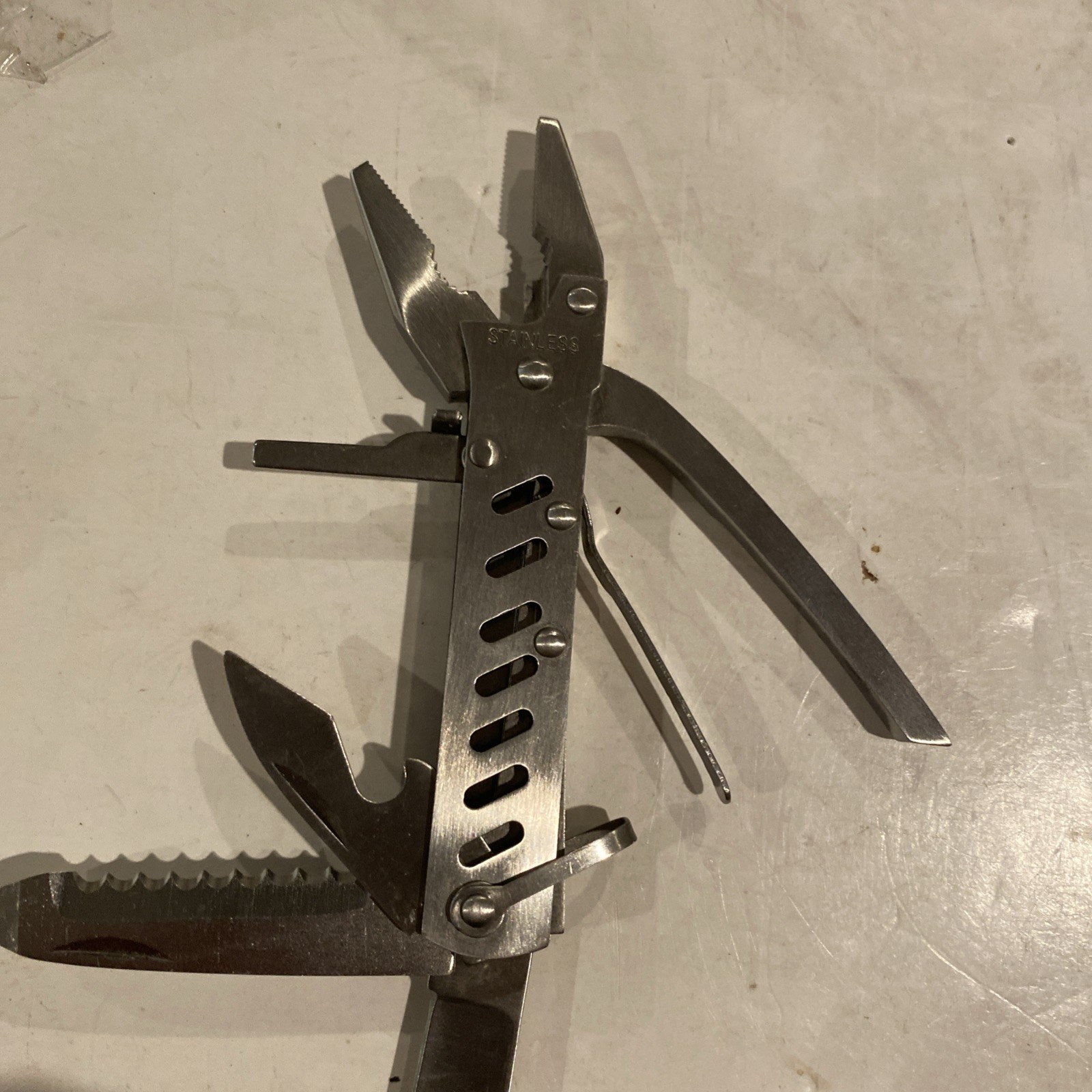 Stainless Steel Multi-function Tool Plier Compact Pocket Wire Pliers Knife Saw