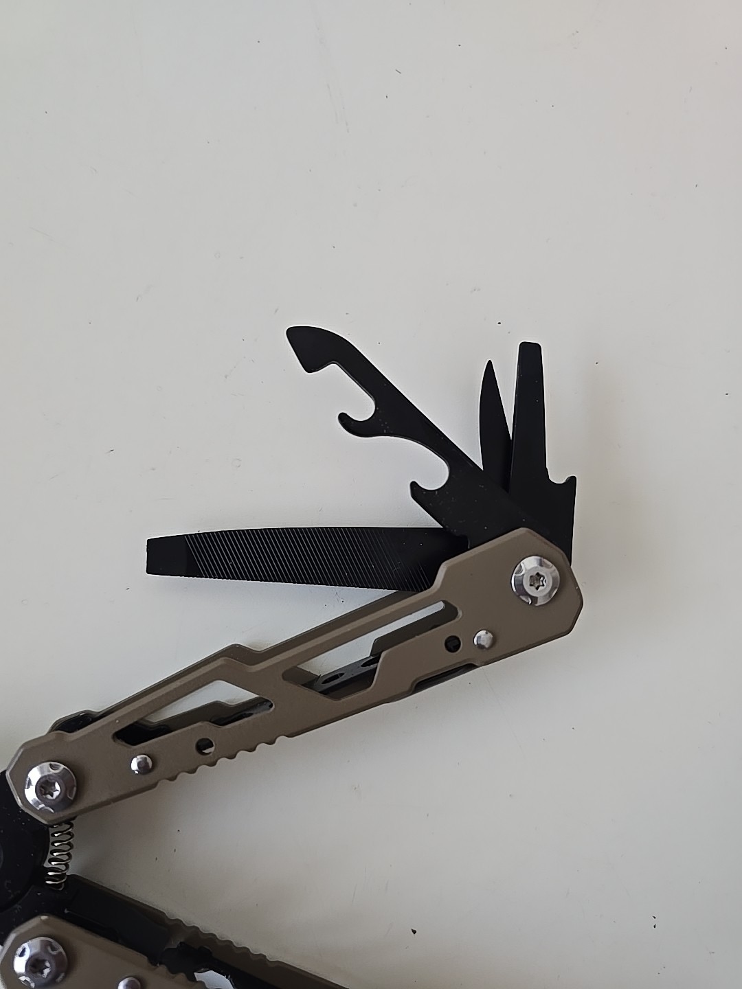 Multi Tool Plier Set With Screwdriver Bits