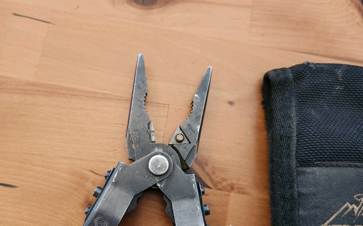 Gerber MP600 Multi-Tool Multi-Plier Black Oxide w/ Sheath – Great C73